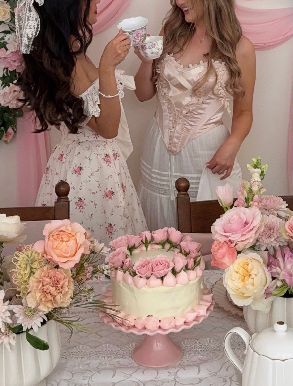 Tea party outfit 🫖🌸
Everything runs tts 

#girlsday #teaparty #pinkoutfitinspo