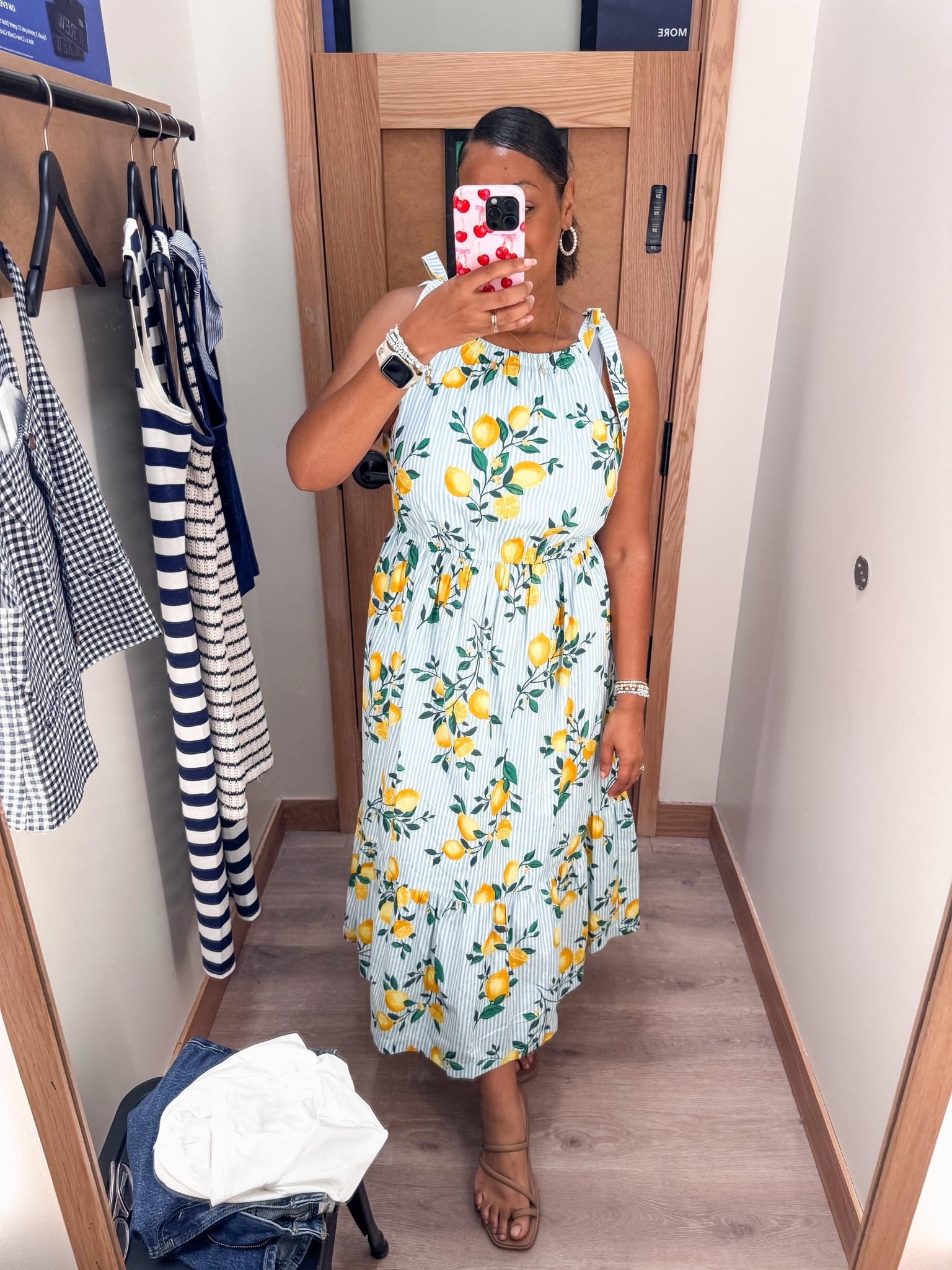 This lemon print is perfect for summer right!! Love the tie shoulders on this maxi dress and it has pockets! Wearing a size 12 fits tts. 


summer dresses

#LTKootd #LTKMidsize #LTKSeasonal