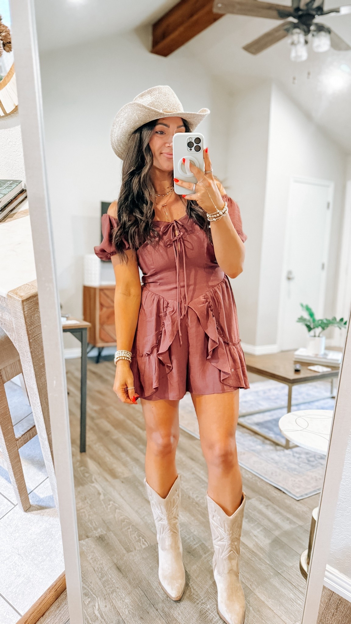 Tonight’s look. True to size, sized up half in the boots 👌 (they’re on clearance!!)

#LTKFestival #LTKootd #LTKPetite