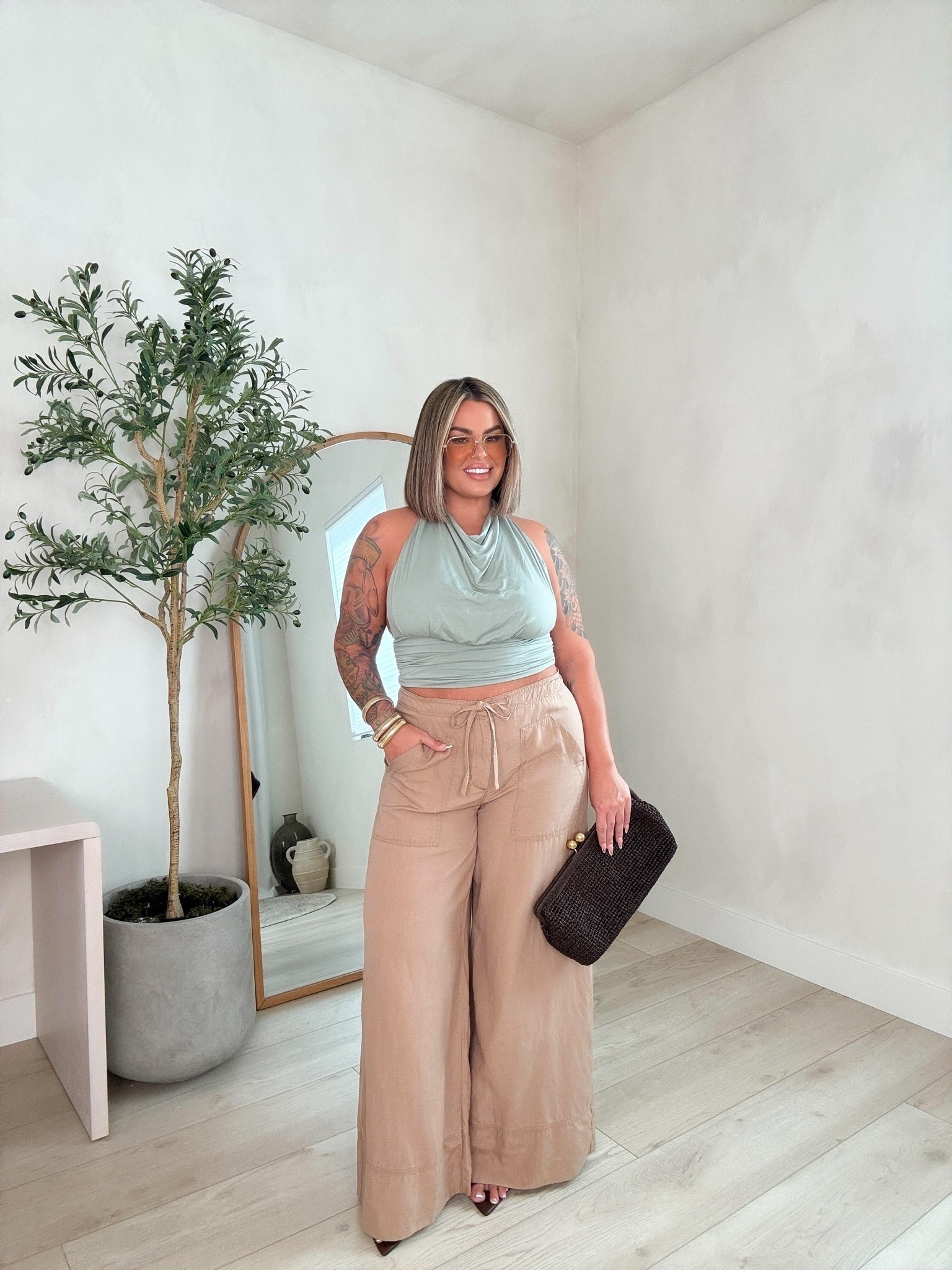 Top L
Pants L regular length they are really long. I’m 5’5 and can do a heel with them.

Comment SHOP below to receive a DM with the link to this post on my LTK ⬇ https://liketk.it/6j17u

https://liketk.it/6j17u
