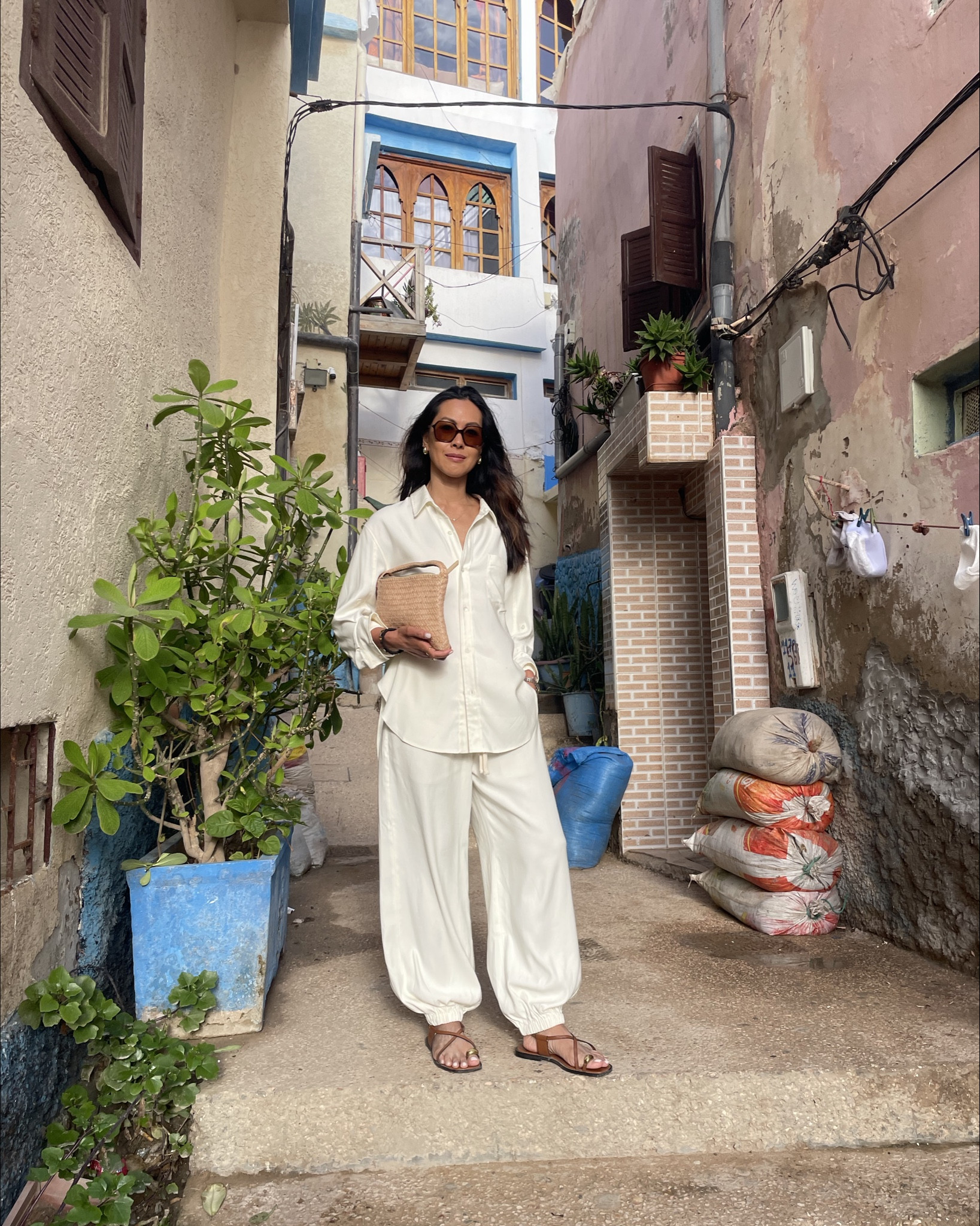Love these balloon pants and shirt. Very penny but fit quality and fabric is sooo good. Styled with my Zara sandals and Massimo woven bag 

#LTKtravel #LTKeurope #LTKluxury