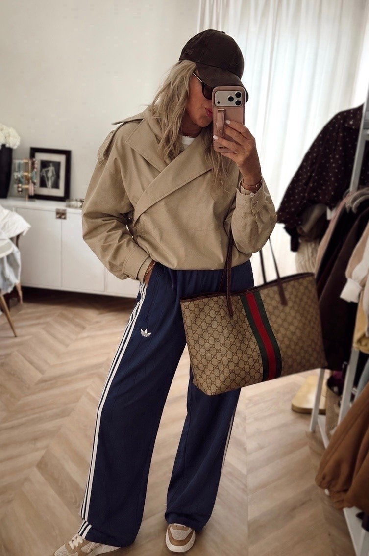 My trench is on sale and pants are fully restocked! A pull over trench excuse me! I love this find! Casually elevated in my book! 🤏🏼🧢
I’m in small & did med in pants

Trench coat. Adidas. Fall style.

#LTKootd #LTKSeasonal #LTKSaleAlert