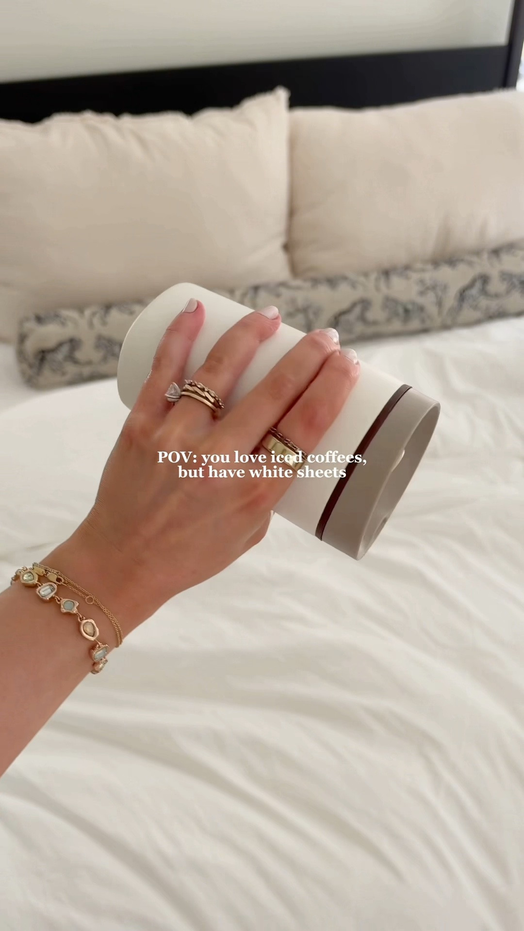 POV: you love iced coffees, but have white sheets☁️🤍