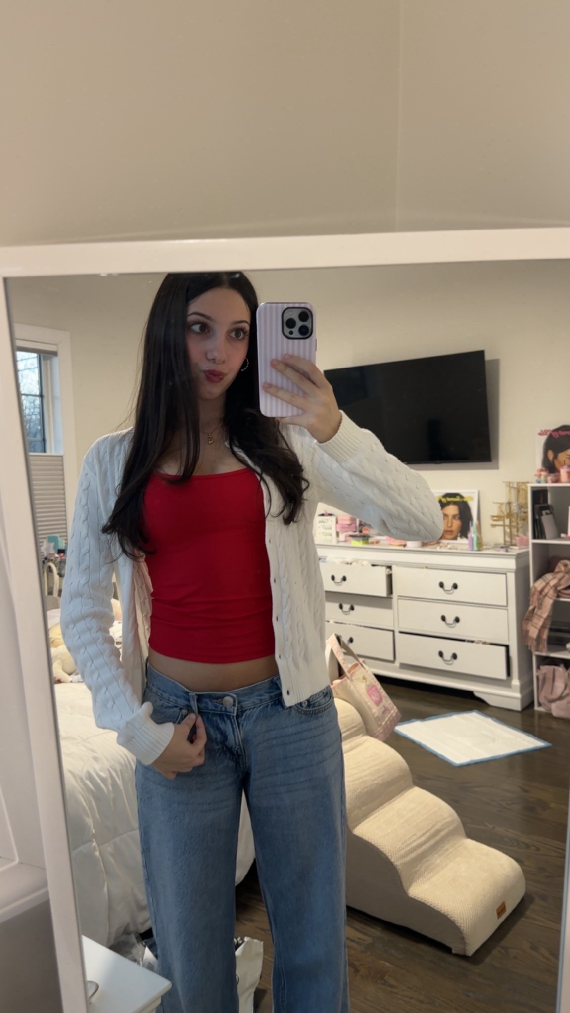 love a little red moment 🤗🍒

#LTKvlog #LTKootd #LTKdayinmylife