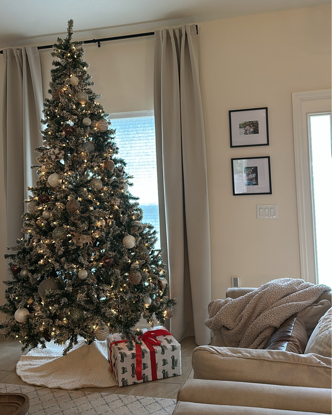 Our Christmas tree year after year and available in multiple sizes !


#LTKHome #LTKHoliday #LTKSeasonal