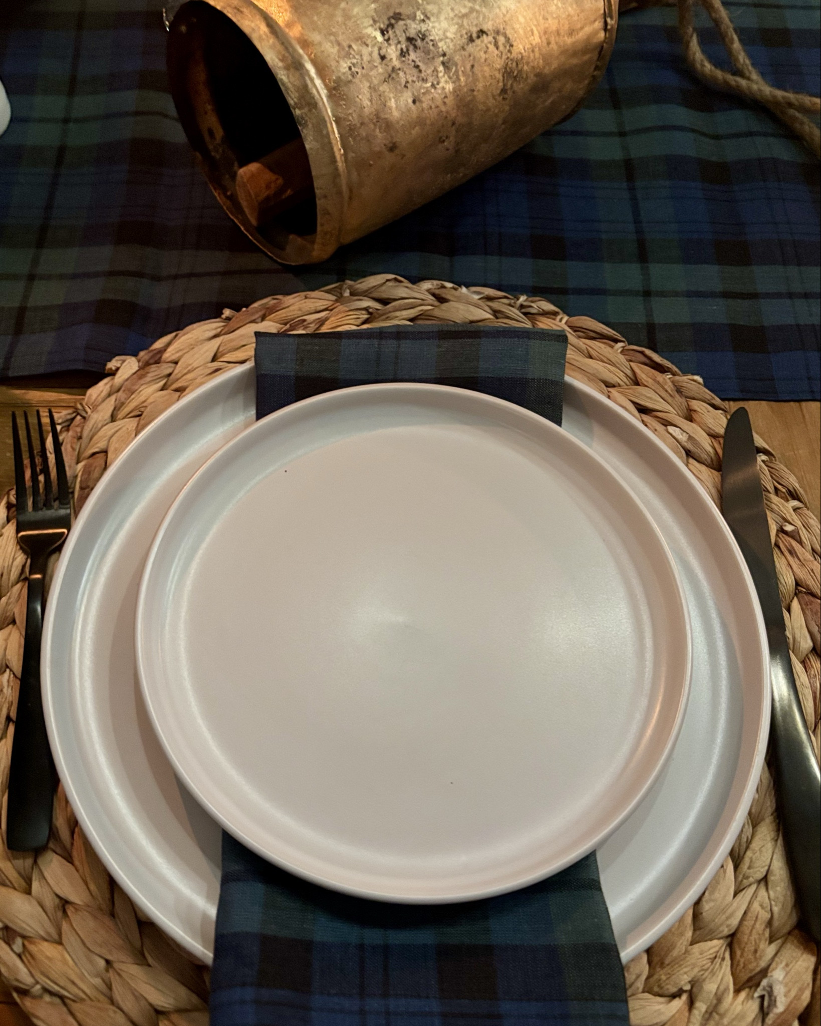 POV • Your dining room looks like it could be featured in a Ralph Lauren catalogue 🌲🍴

This navy & green plaid themed tablescape works perfectly for hosting the holidays AND dinners throughout the rest of winter!! You’ll get tons of use out of it! 
Plus it’s a classic print that never goes out of style, so you can reuse it year after year! 💙🌲

save time & money this winter while
still looking incredible  —
Your wallet & sanity will thank you! 😉


.
.
Winter holiday tablescape ; 
Classic Christmas Tablescape Inspo ; Ralph Lauren inspired Christmas ; Navy & Green Plaid themed winter tablescape ; Navy Grasscloth Wallpaper ;
Christmas Dining Room Decor

#LTKSeasonal #LTKHoliday #LTKHome