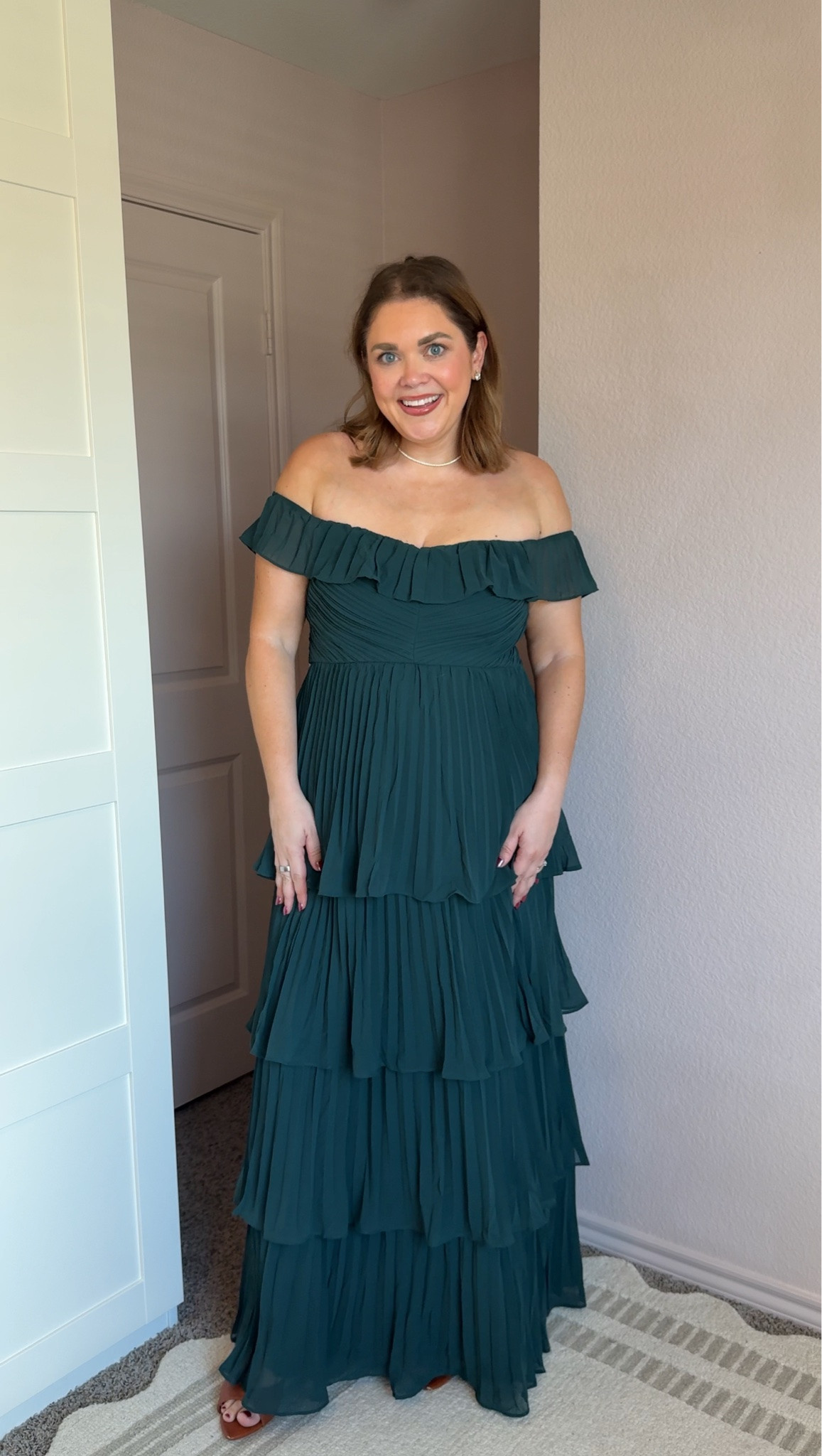 Formal black tie floor length fall wedding guest dress wearing XL  ￼

#LTKMidsize #LTKgrwm #LTKWedding