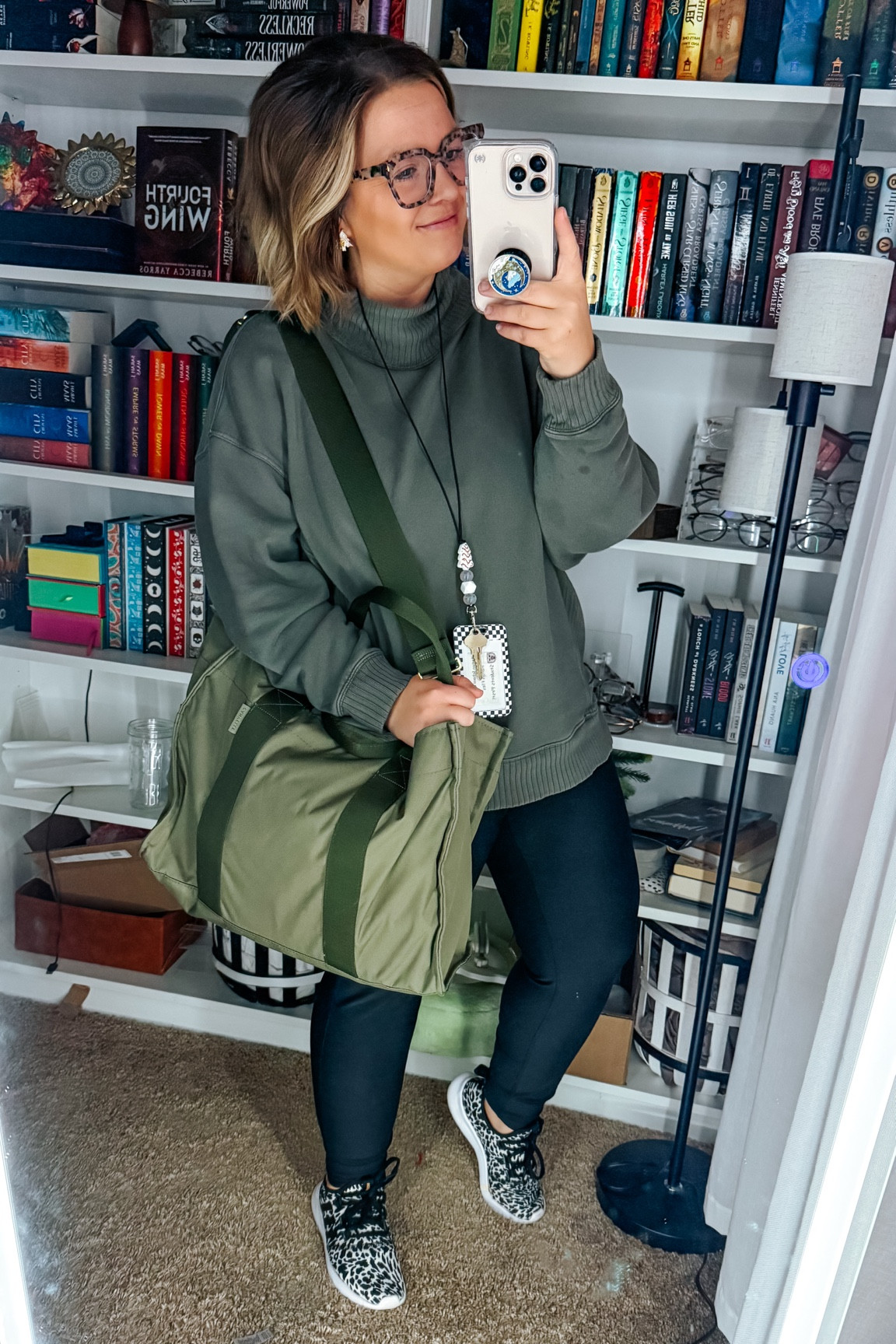 @canvelle coming in with the BEST bags and the BEST quality! These bags are eco friendly and made completely from recyclable materials! This women owned brand won my heart with their checkered collection, But their customer service is even more top notch! Use my code HANAHLEEFILES at checkout for your discount 🫶🏻✨ #TeacherStyle #OutfitInspo #EverydayEssentials #TeacherBag #OOTD #PracticalFashion 

#LTKMidsize #LTKSaleAlert #LTKGiftGuide