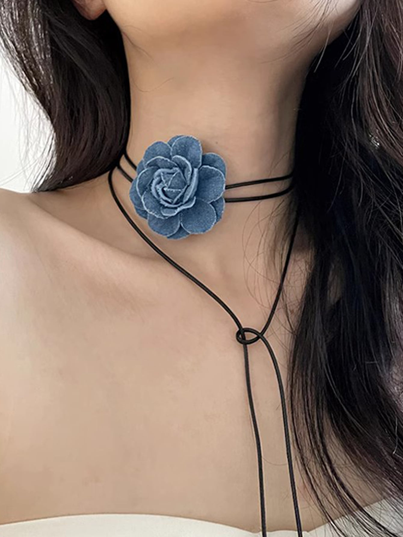 1pc Vacation Style Denim Flower Shaped Necklace | SHEIN