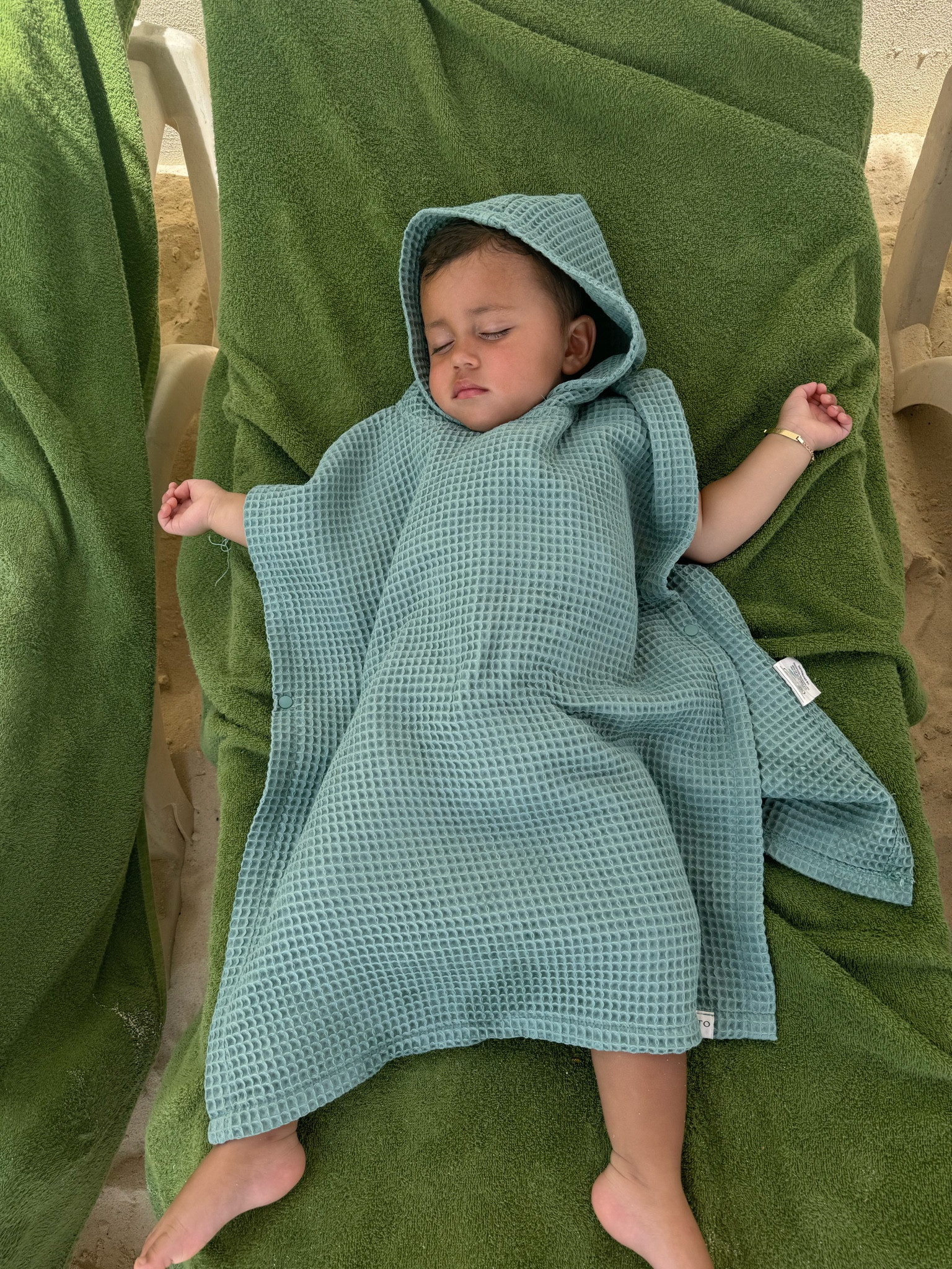 Very comfortable hooded towel for Bebe 🤩 and this color!!!!

#LTKBaby #LTKKids #LTKSwim