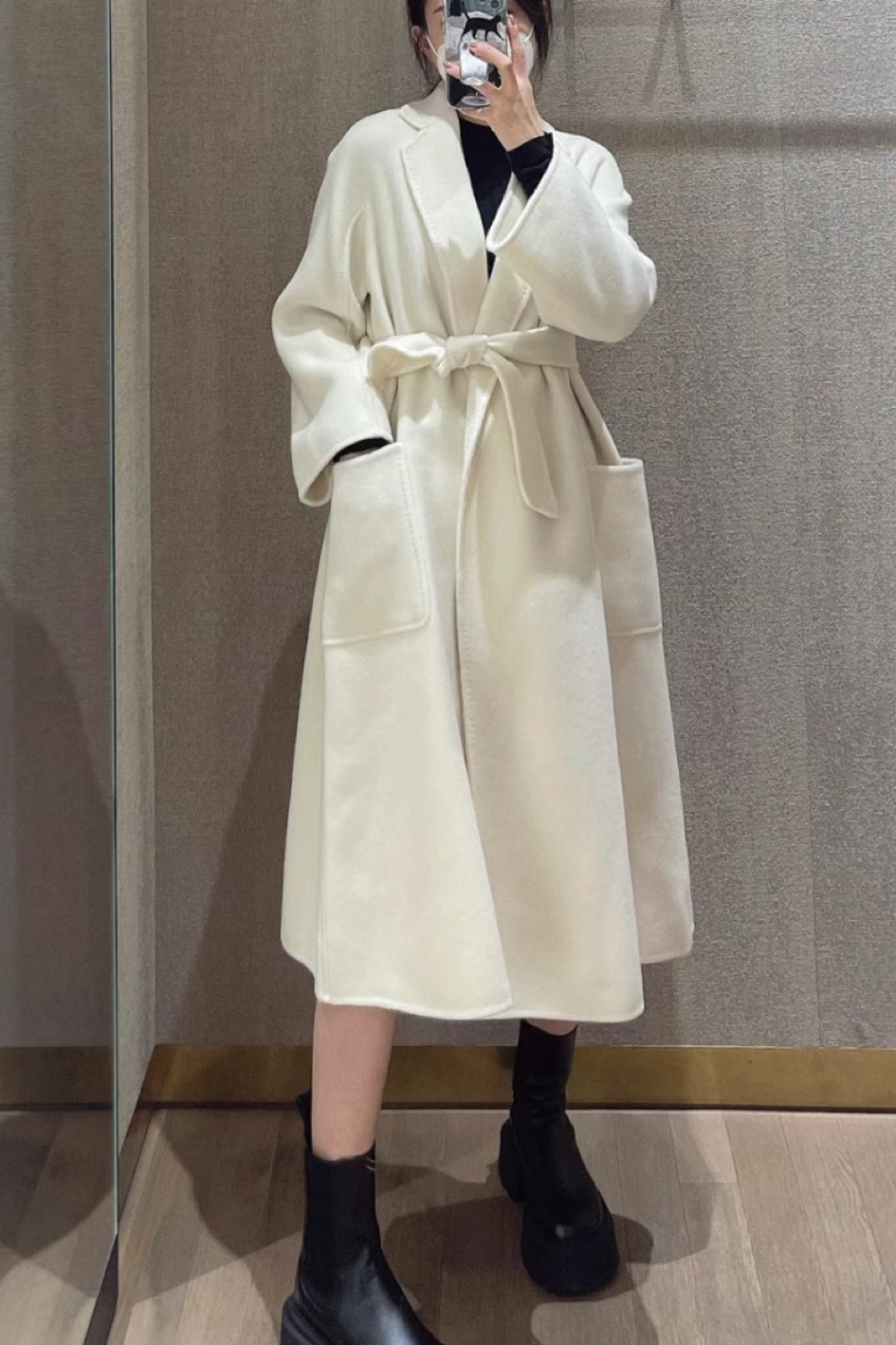 【関税込み】Max Mara ベージュ Ludmilla Icon コート Beige Ludmilla Icon Coat by Max Mara on Sale