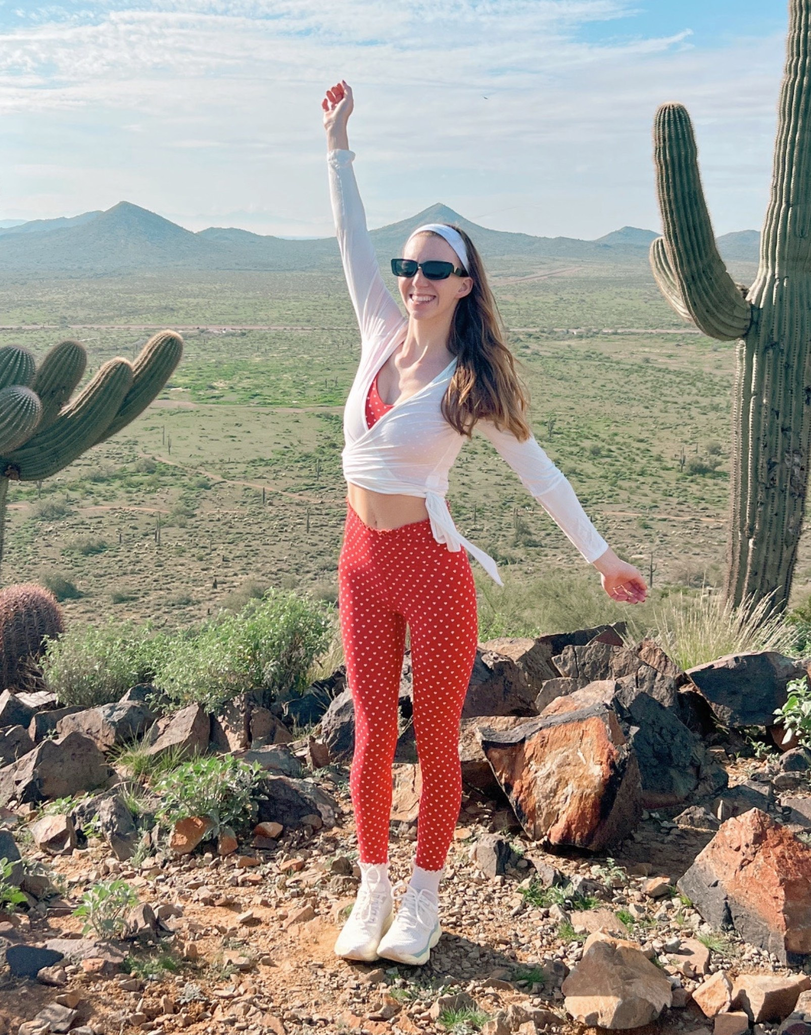 I’m wearing a size. Small in the bra top - I think it runs big 
I’m wearing an XS in the leggings I think they run slightly small 

Hiking outfit for Scottsdale / phoenix Arizona from target 

Red workout set, piliatws set, new gear set 

#LTKActive #LTKootd #LTKFindsUnder50