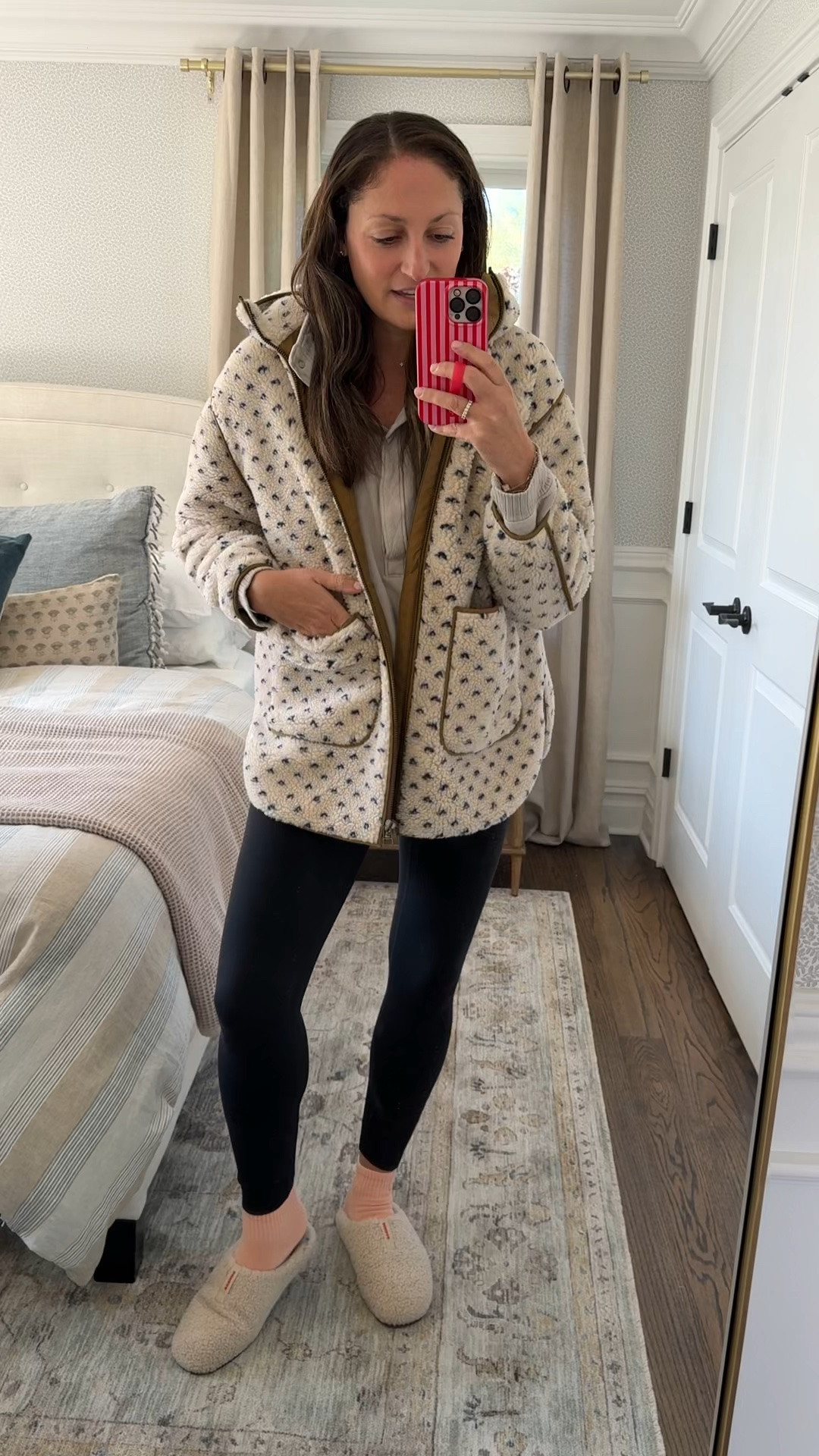It’s officially cozy season! Running to a barre class so I have on my workout clothes but I’ve layered up with this cozy sherpa hooded coat that is SO COZY and cute!! Wearing a medium and it’s still in stock so if you’ve been eyeing it, grab it while you can!!!