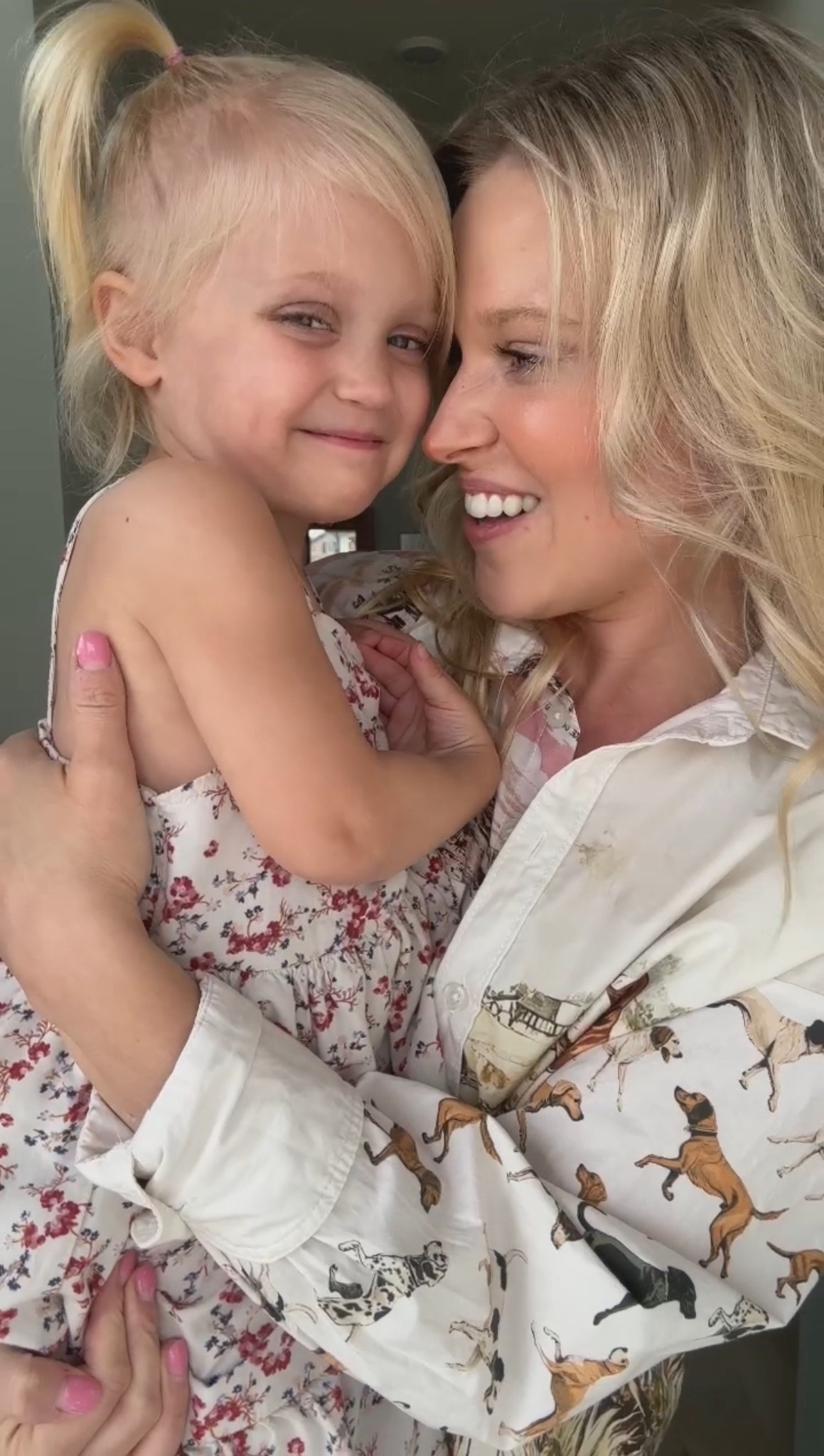 I wish I could link Chloe’s Zara haul! But I have my jeans and this Anthro shirt linked! 

#LTKPetite #LTKFamily #LTKSeasonal