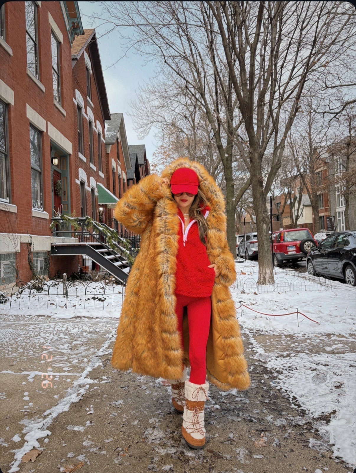 Amazon leggings and fleece like free people.  Size small in all 

#LTKSeasonal