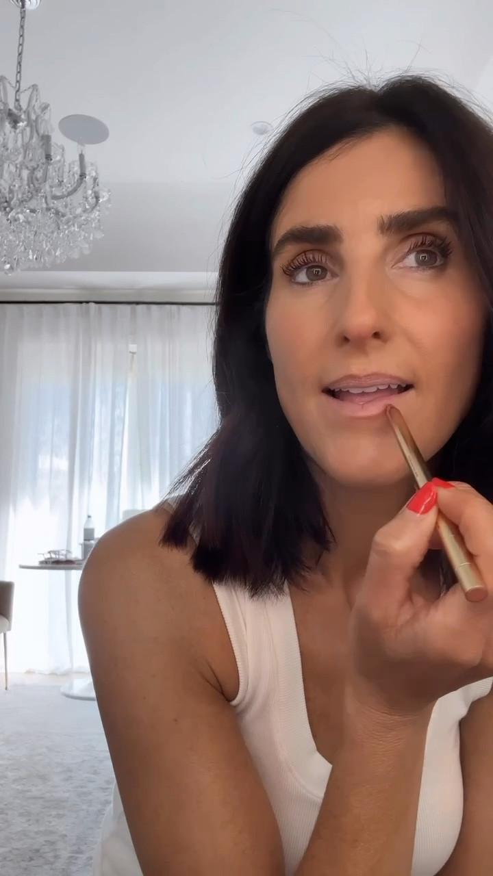 New lip combo I love! This lip liner is creamy & hydrating. This gloss is the perfect compliment to the liner. Wearing the colors:
SPORTIF & BIARRITZ
StylinByAylin, Aylin #makeup #beauty #grwm #makeuptutorial

#LTKStyleTip #LTKBeauty #LTKSeasonal