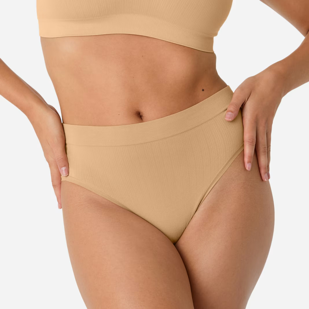 Women's Seamless High Rise Brief | Bombas