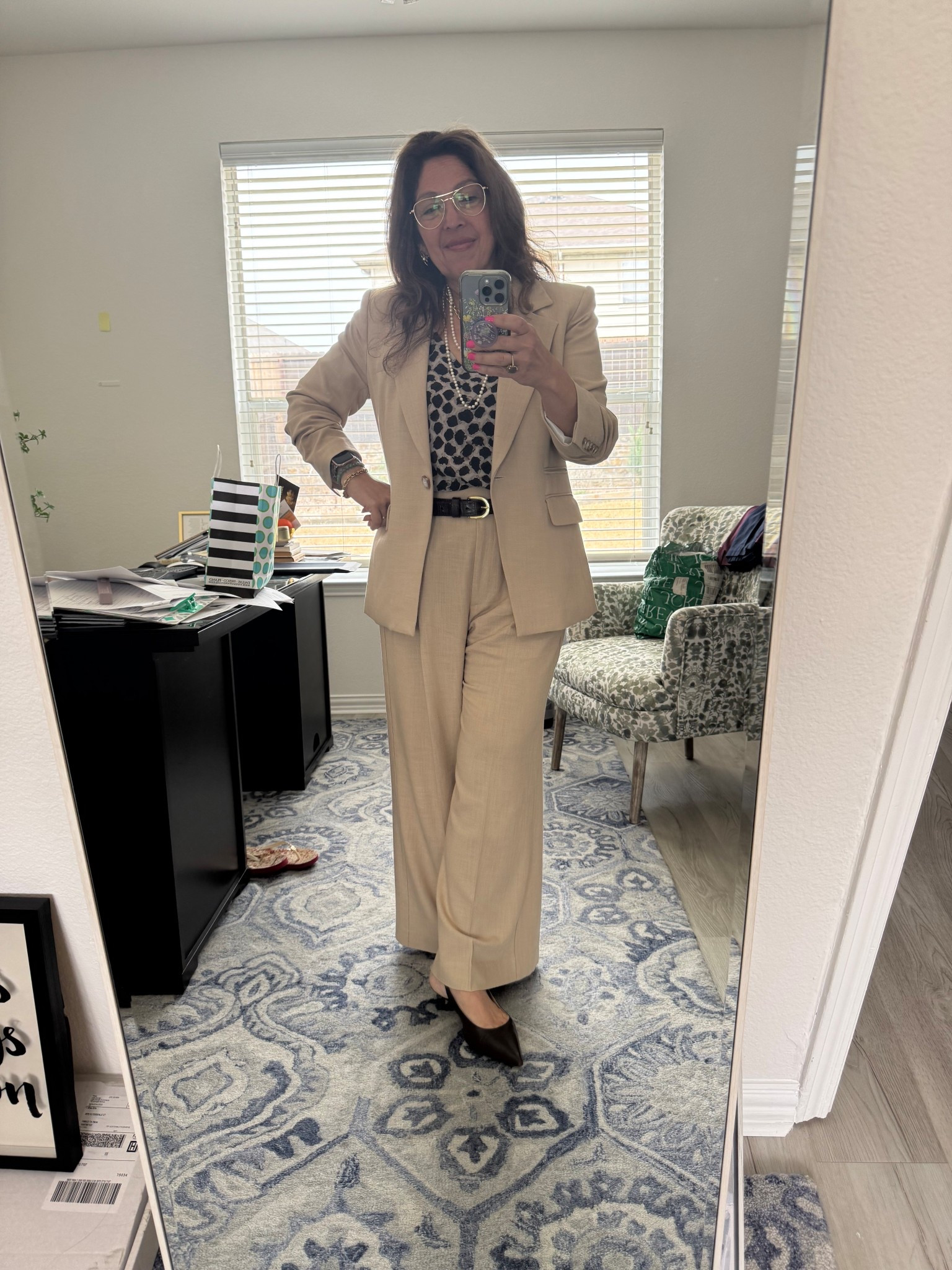 OOTD. When you have the right pieces in your closet it’s easier to get dressed mo matter where your day takes you. 

I’m Elisa, a wardrobe stylist, founder of Turnkey Style, and author of The Style Advantage: I Say What HR Can’t. I work with professionals and corporate teams to help them show up authentically, on brand, and with confidence. I’m also a mom of two grown boys, a wife, a post-menopausal woman in business, 5’4”, a size 14/16 on the bottom and L on top. I’ve been everything from a size 10–18+, which is why fit, function, and real life always come first.

#LTKootd #LTKgrwm #LTKWorkwear
