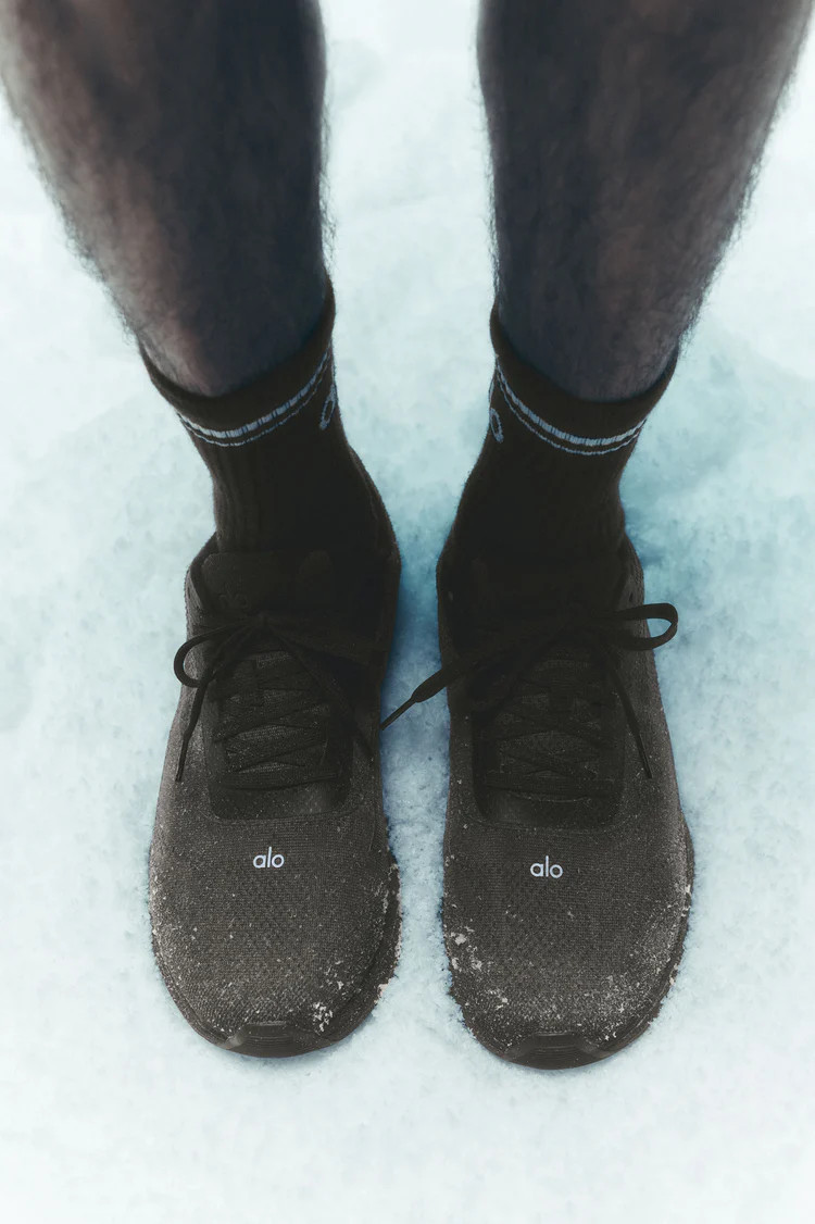 ALO Runner - Black/Black | Alo Yoga (US)