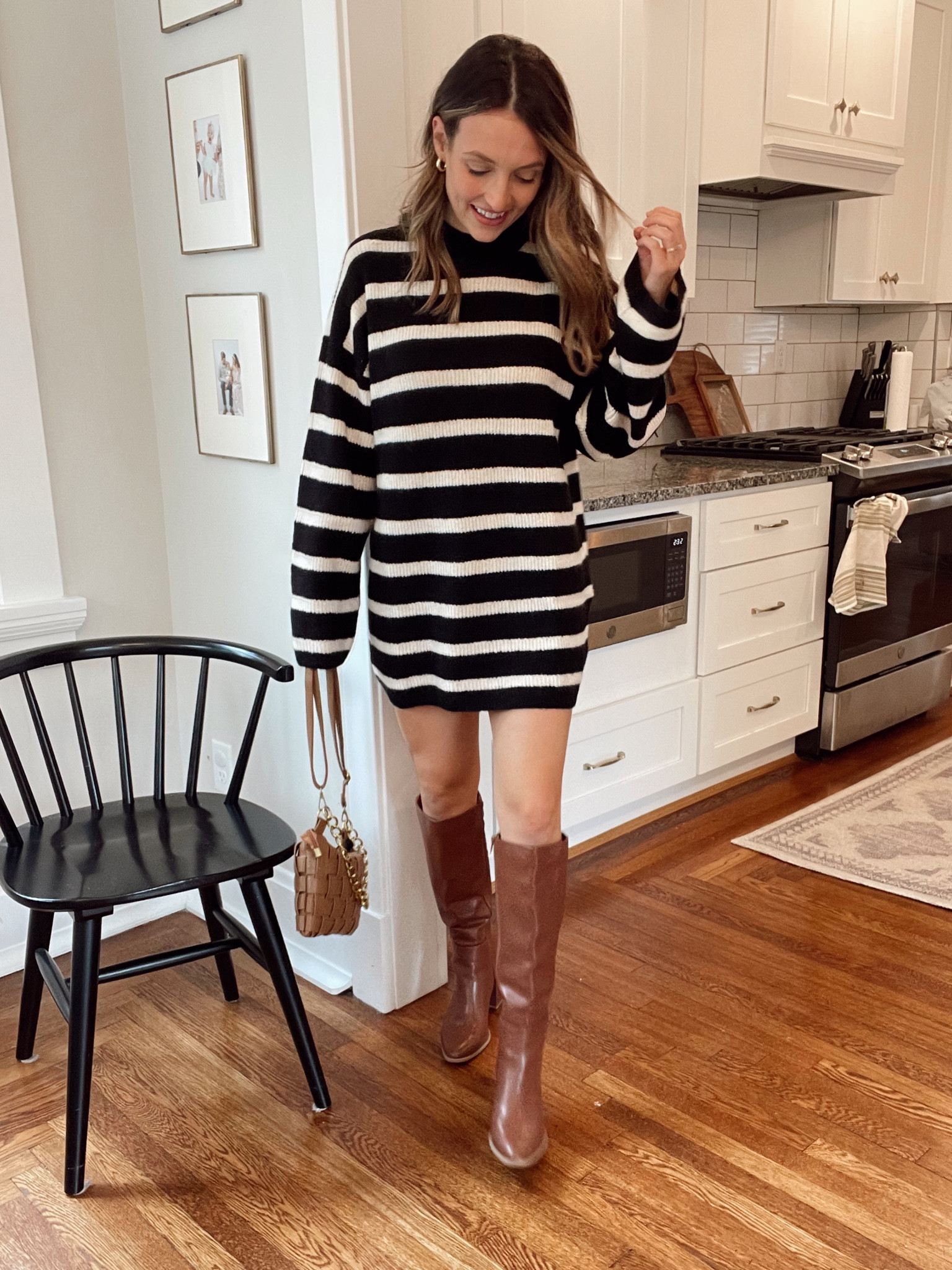 H&M sweater dress 
H&M outfit
Wearing size small 

#LTKHoliday #LTKfindsunder50 #LTKSeasonal