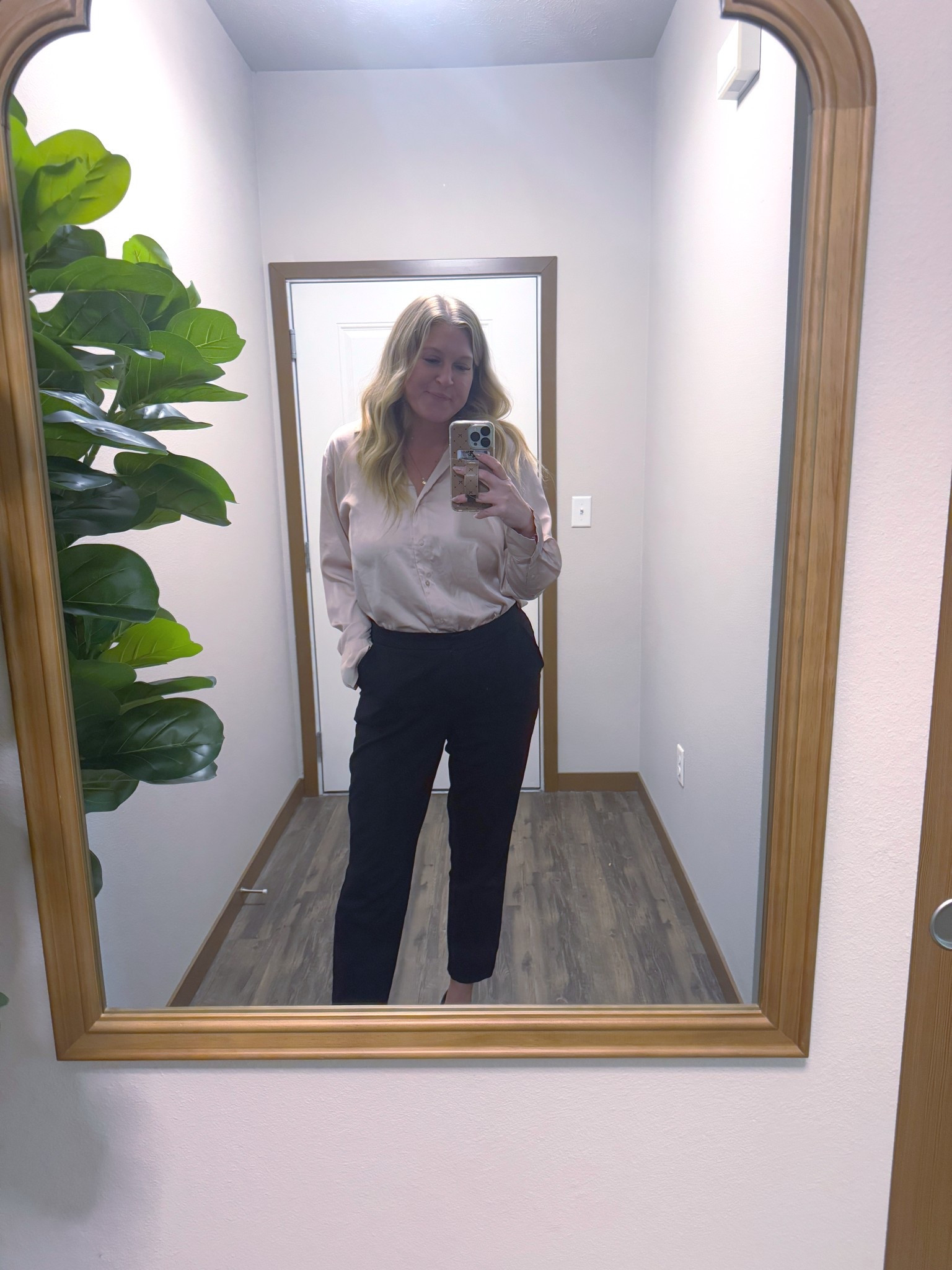 Cute mom outfit for the office! Working mom wardrobe! Button down shirt and nice suit pants or trousers. Love this phone case for holding it will multi tasking too! 

#LTKMidsize #LTKTall #LTKWorkwear