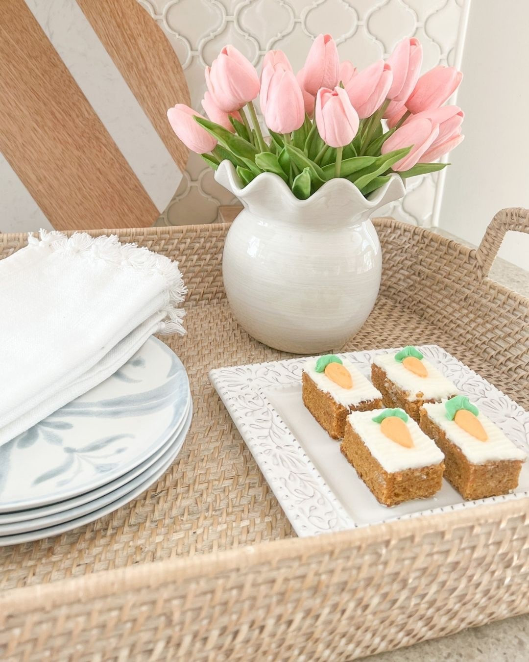 Happy Easter week my friends! 🐇🌷
-
coastal home decor, coastal kitchen, coastal dining, pottery barn plates, salad plates, serving tray, wayfair tray, rattan tray, white vases, spring home decor, amazon tulips, amazon flowers, spring flowers

#LTKSeasonal #LTKHome