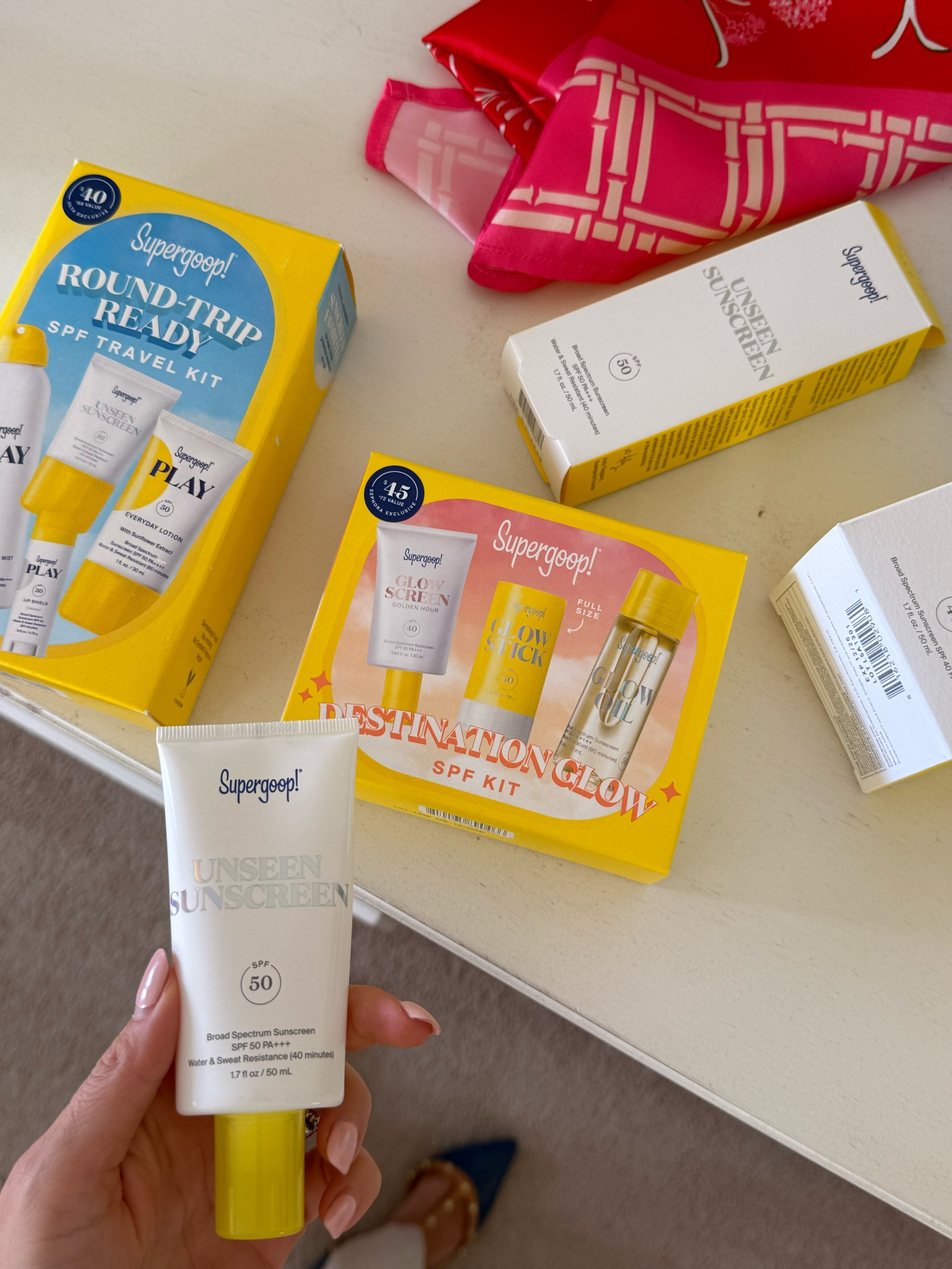 The best gifts from @supergoop ✨🙌 I LOVE their unseen sunscreen, lip glosses with SPF & these travel kits are perfect for stocking stuffers, teacher, friends etc 

#LTKHoliday #LTKGiftGuide