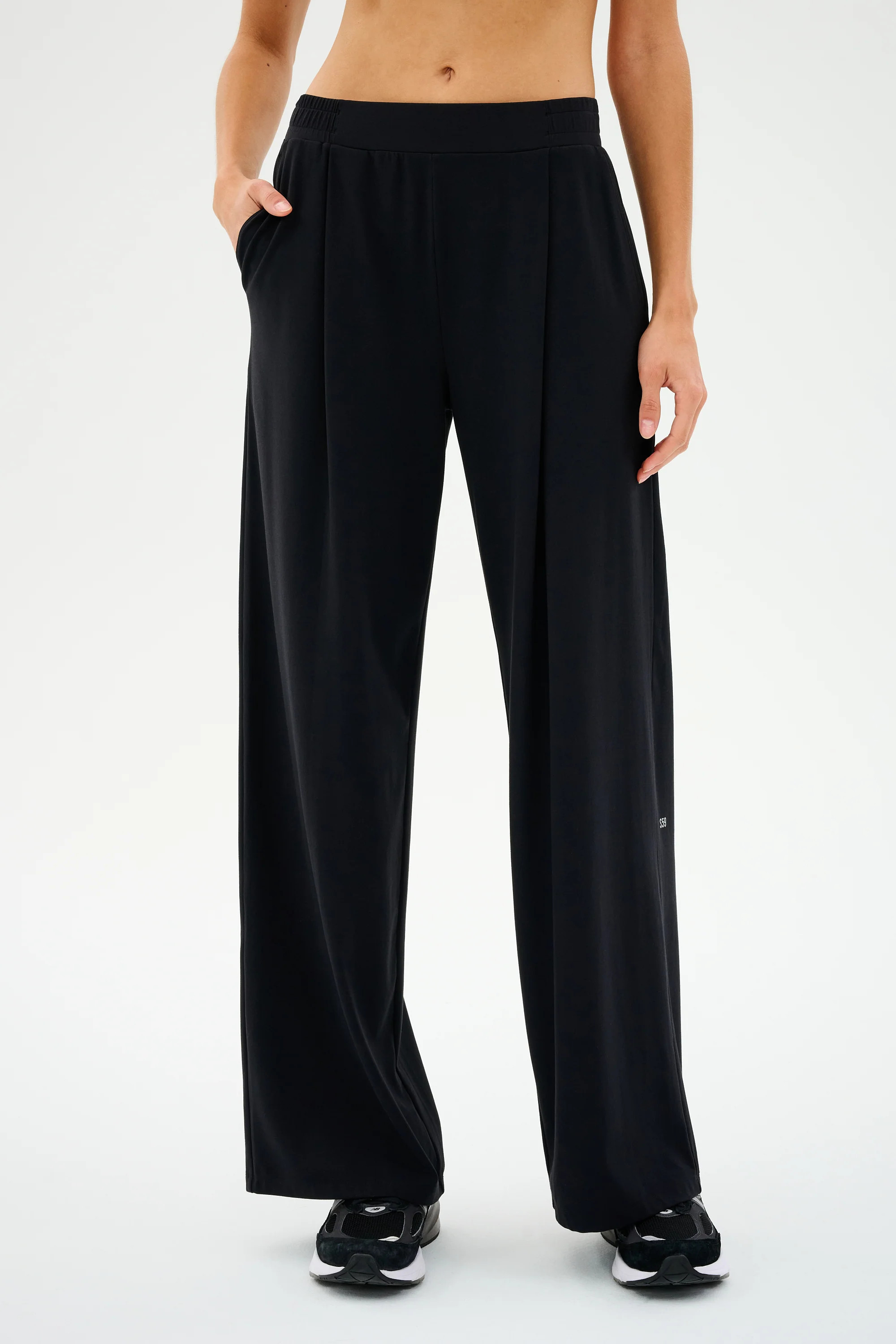 Lucas Airweight Trouser - Black | Splits59.com