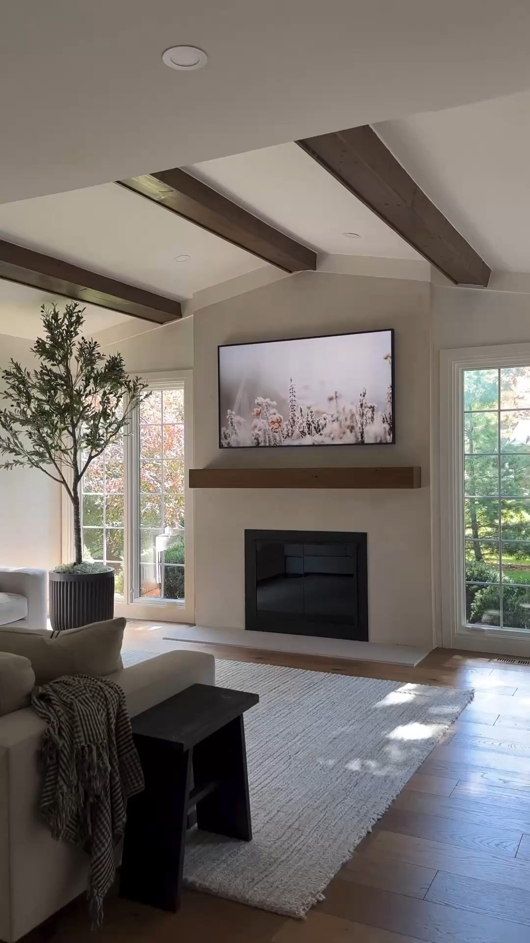 Everyone always asks where I got the art above my fireplace… 👀
It’s actually our Samsung 65” Frame TV — that and the 55” are on major sale for Prime Day!

I LINKED 2024 & 2025 versions below!

I swap out the art for birthdays, holidays, and every season. I’ve never loved having a TV over the mantle, but this one blends right in. Easily one of our favorite home purchases!

#Itkhome #frametv #frametvart #samsungframetv #samsungtv #hgtvhome #hgtvmagazine #farmhousefeatures #homeinteriors #interiordesign #homedesign

#LTKHome #LTKSaleAlert #LTKHalloween