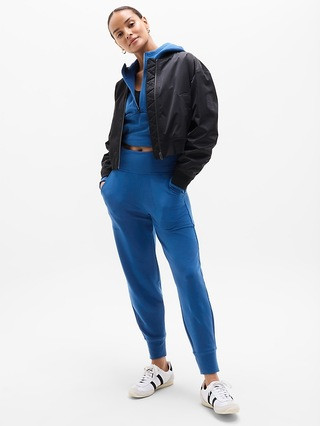 Coaster Luxe High Rise Jogger | Athleta