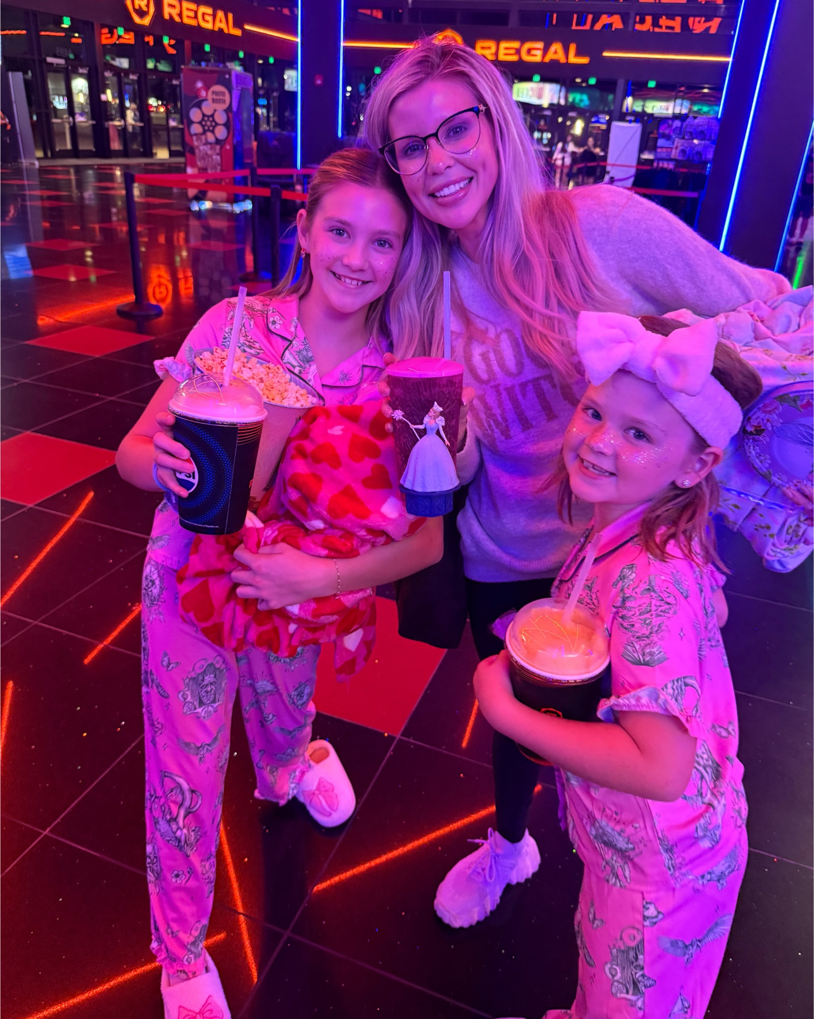 Wicked movie night 🍿


#LTKHoliday #LTKSaleAlert #LTKCyberWeek