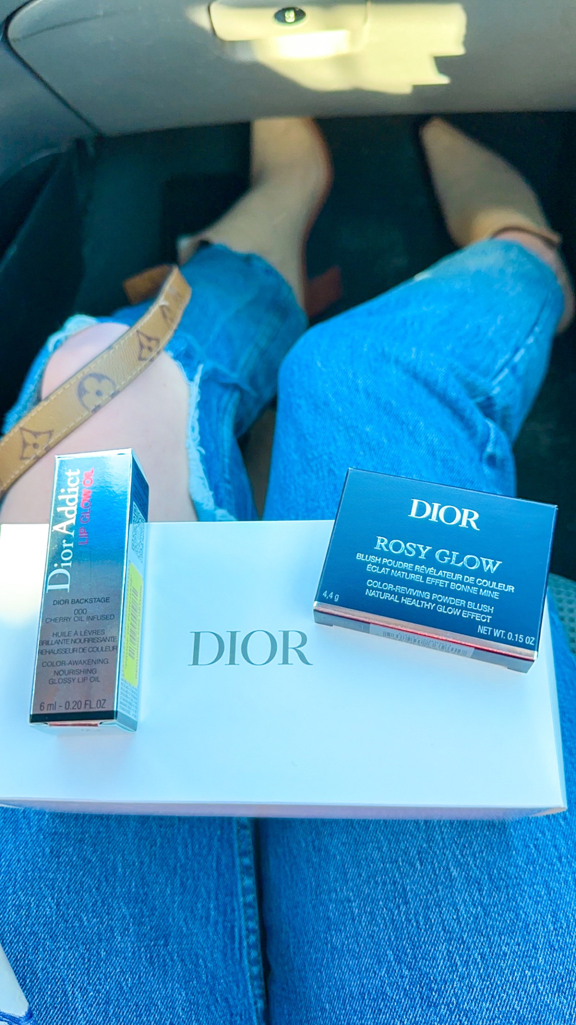 Dior Beauty 🛍️

Dior Beauty | Dior Rosy Glow Blush | Dior Addict Lip Glow Oil 

#LTKU #LTKbeauty #LTKstyletip