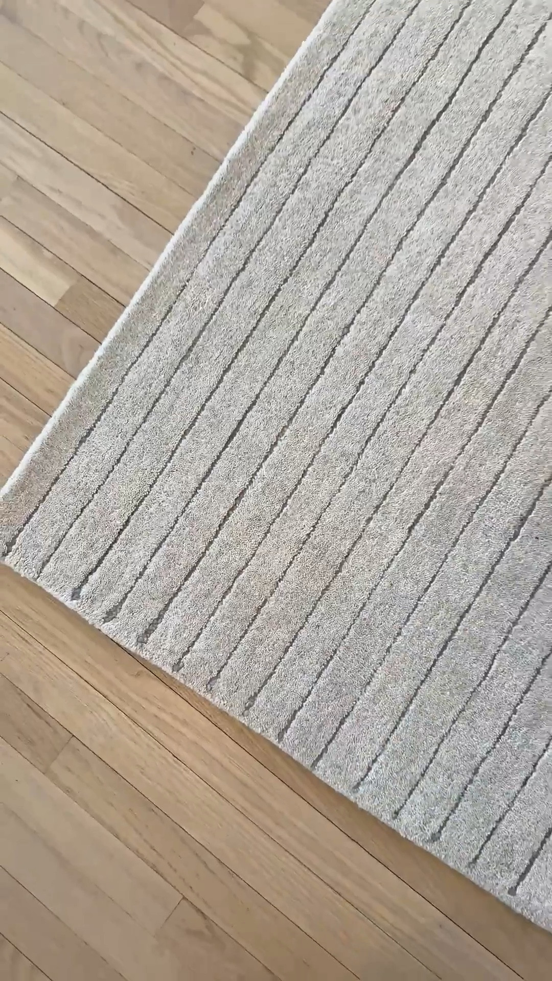 The perfect neutral rug for Charlie’s bedroom!

