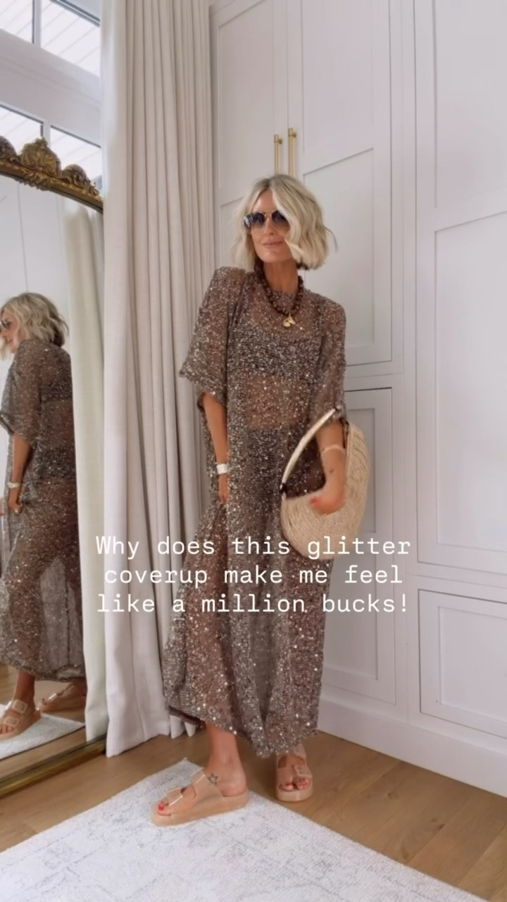 Umm … obsessed with this glitter coverup 😍👏🏼 wearing XS.

Loverly Grey, Shopbop, glitter swim coverup, resortwear

#LTKSwim #LTKTravel