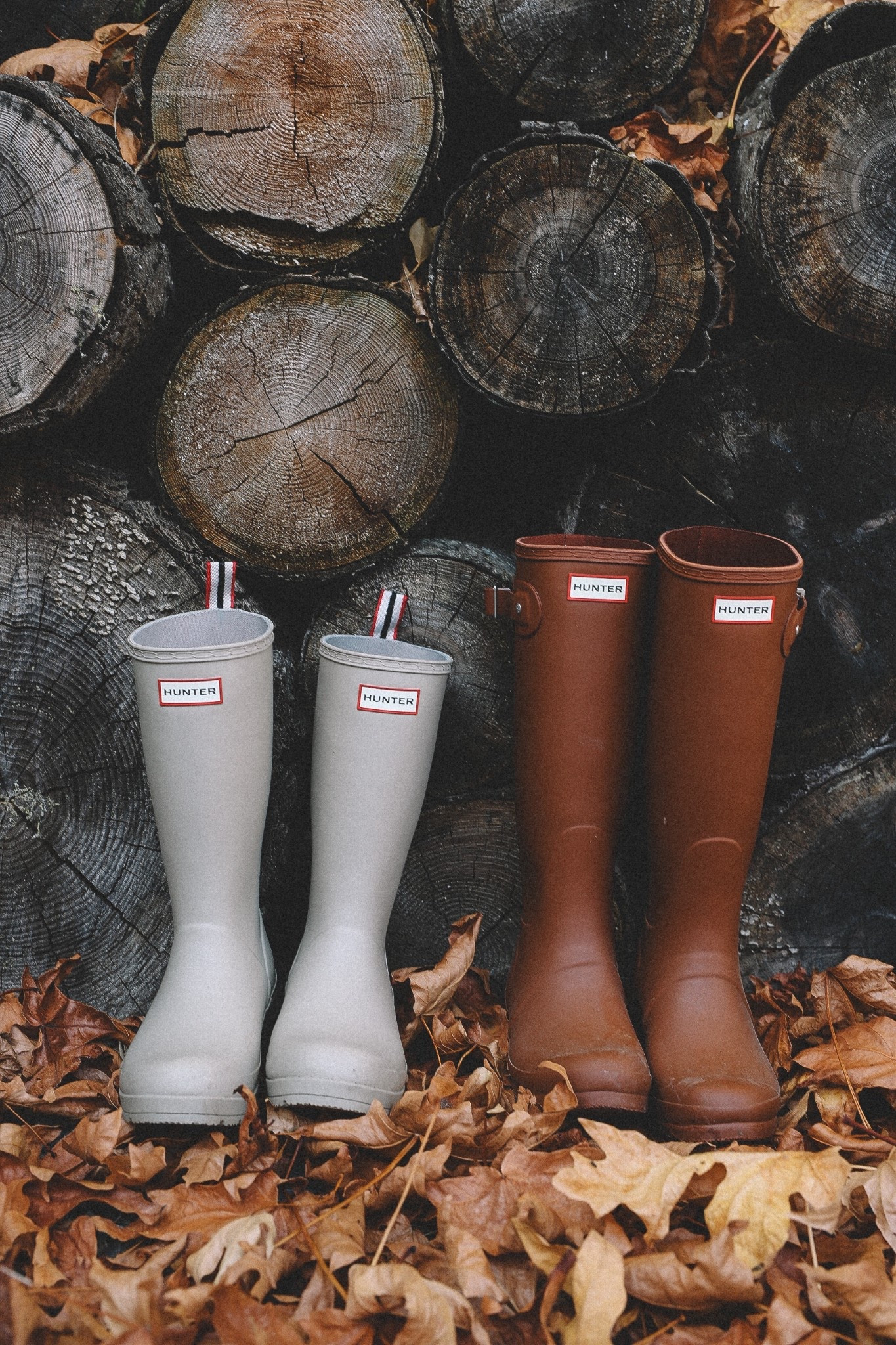 Fall days call for cozy layers and classic Hunter boots 🍂 Perfect for leaf-covered walks and chilly mornings. #HunterBoots #FallStyle #LTKFall #LTKOutdoor

Hunter boots, rain boots, women’s fall fashion, waterproof boots, outdoor style, fall outfit ideas, cozy fall essentials, autumn fashion, weatherproof footwear, country chic style, everyday rainwear, classic rain boots

#LTKSeasonal #LTKShoeCrush #LTKStyleTip #LTKSeasonal