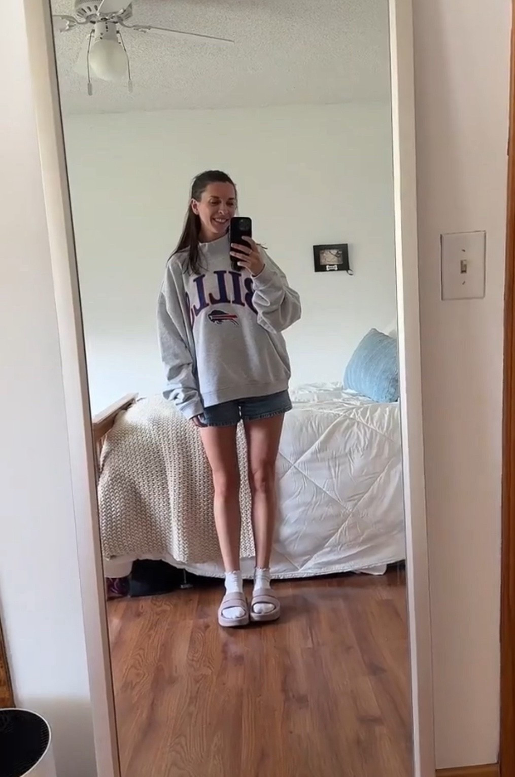 Women’s NFL '47 Heather Gray Vantage Mock Neck Pullover Sweatshirt. Available for all teams! Super cozy and soft. Perfect for fall Sunday football games 

Wearing size Large.


#LTKSeasonal #LTKActive #LTKStyleTip