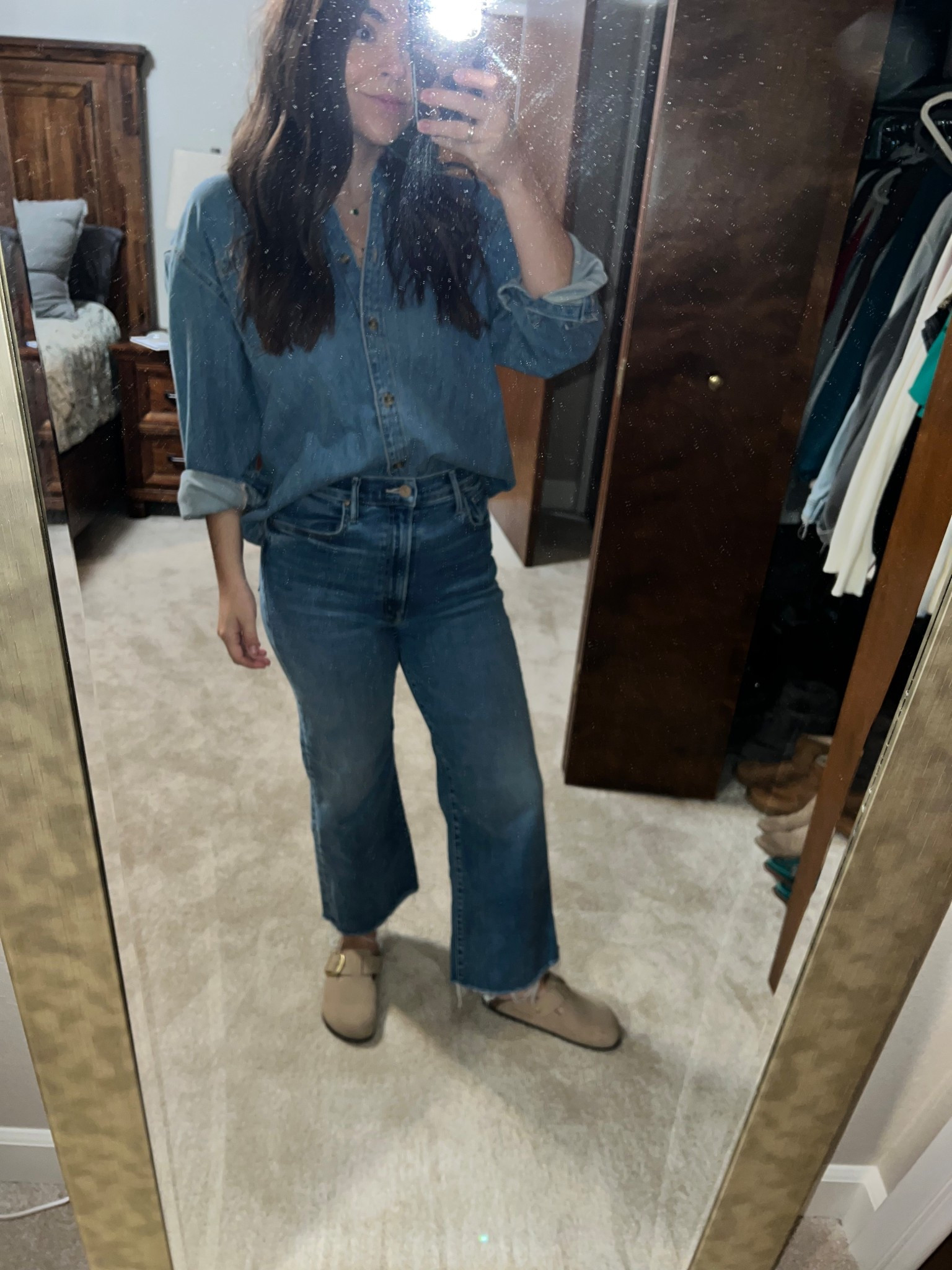 Denim Daryl over here🫡😂
#postpartum #fall #momfit #workfit #nursingfriendly #denim 

#LTKSaleAlert #LTKSeasonal #LTKFindsUnder50