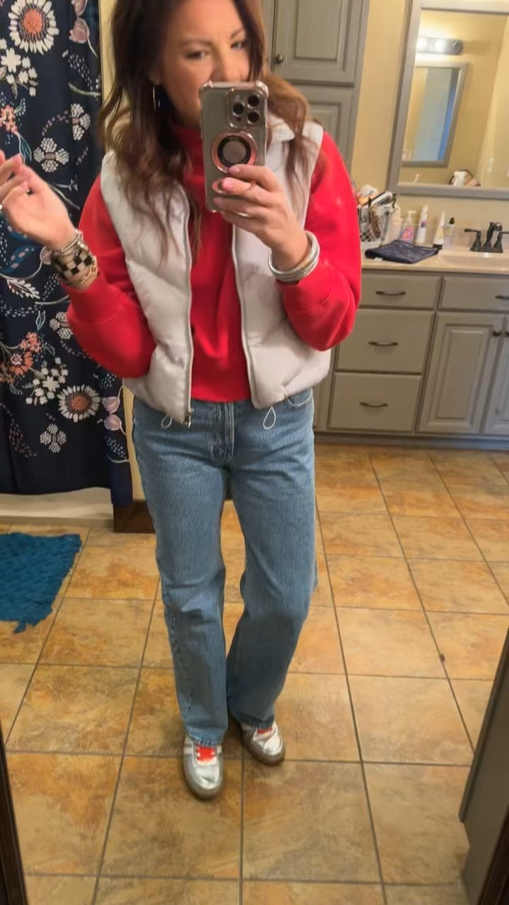 🩶❤️🩶❤️ Casual OOTD with the best Denim on SALE + an extra 15% off promo code attached below! And peep those fun laces! 😍😍😍
Wearing size medium in sweatshirt, small in vests and 27R in denim. 

Abercrombie | Denim | sale | vest | casual | ootd | sneakers 

#LTKSaleAlert #LTKMostLoved #LTKWatchNow