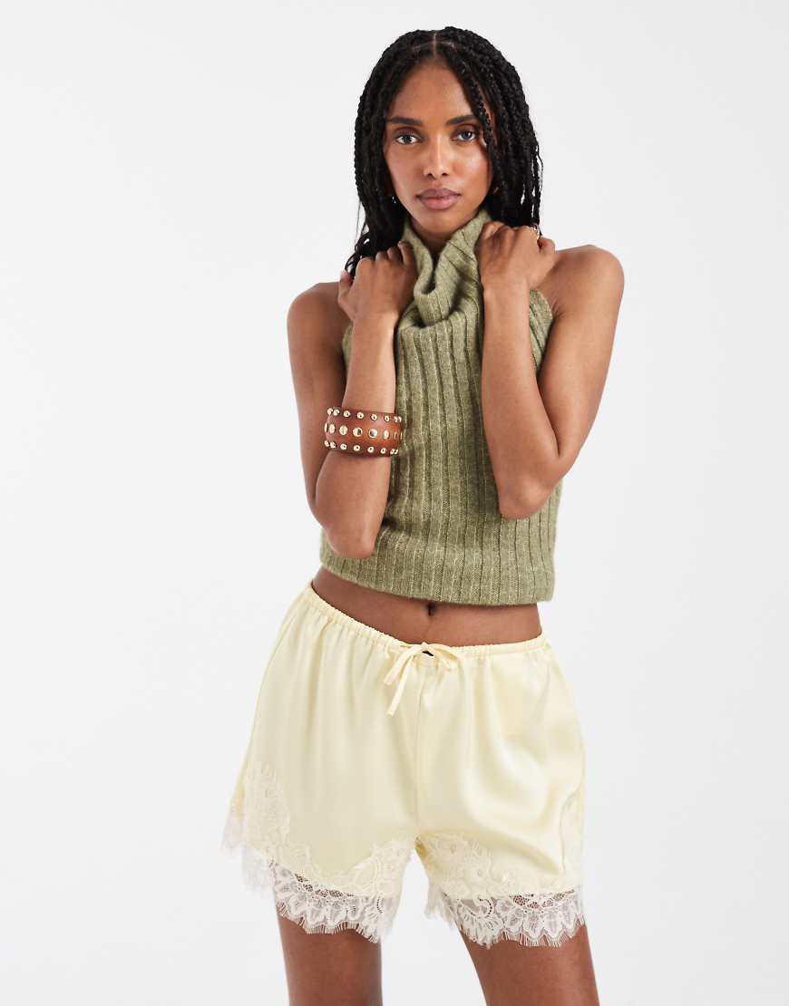 ONLY – Satin-Shorts in Hellgelb mit Spitzenborte | ASOS (Global)