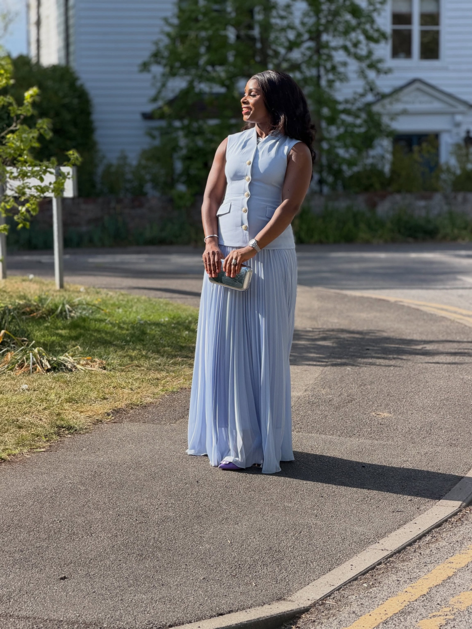 Soft, simple… but still saying everything 🤍✨

Yesterday’s look was all about effortless elegance —
a gentle reminder that modest can still be powerful, feminine and seen 💫

Stepping out in pieces that feel like me…
graceful, calm, and quietly confident 🌿

Which detail are you loving most — 

—

📌 Comment “LINK” if you want outfit details