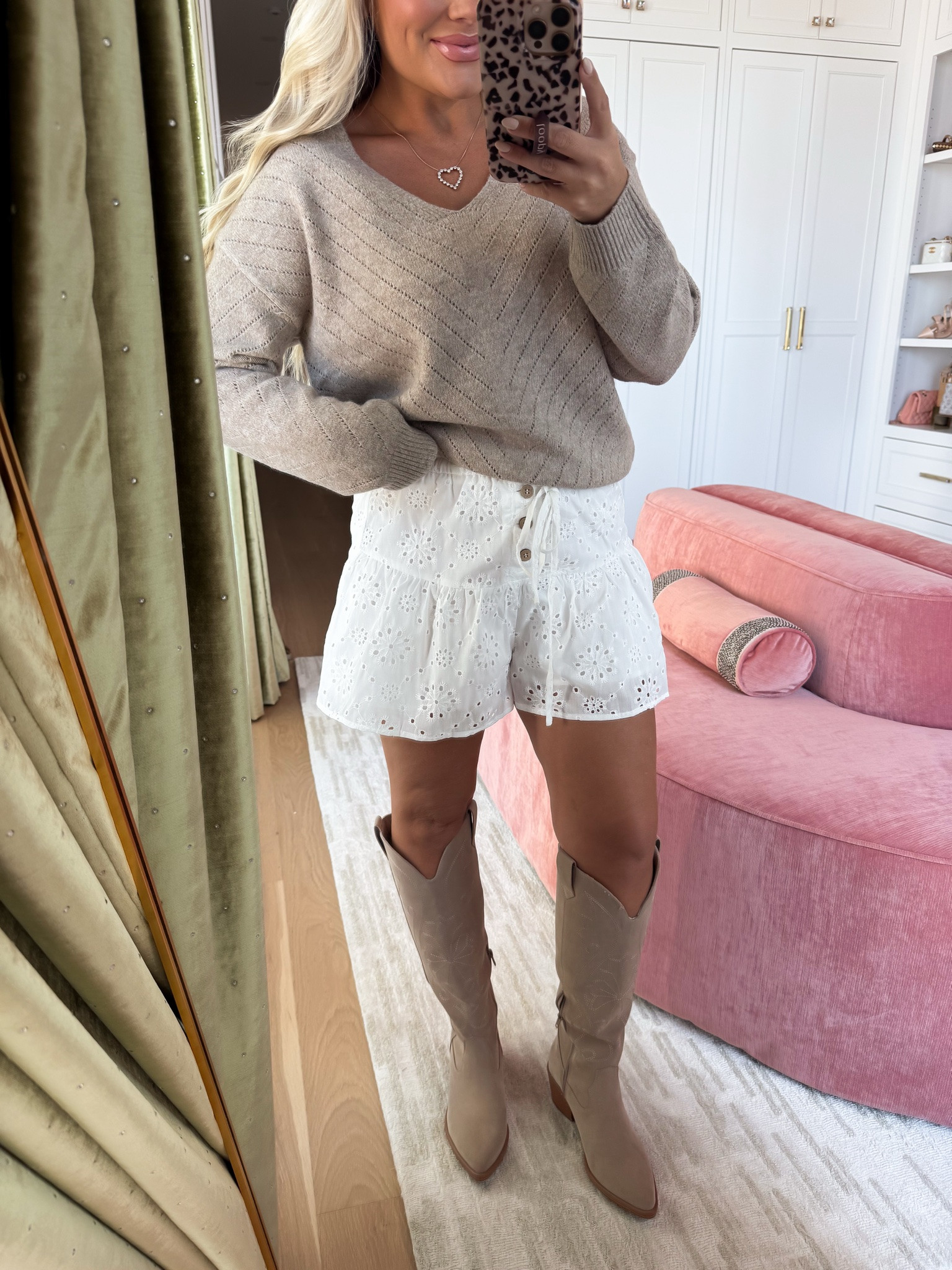 These shorts are darling! Use code Rife15 on Cupshe 🤎

#LTKgrwm #LTKootd #LTKdayinmylife