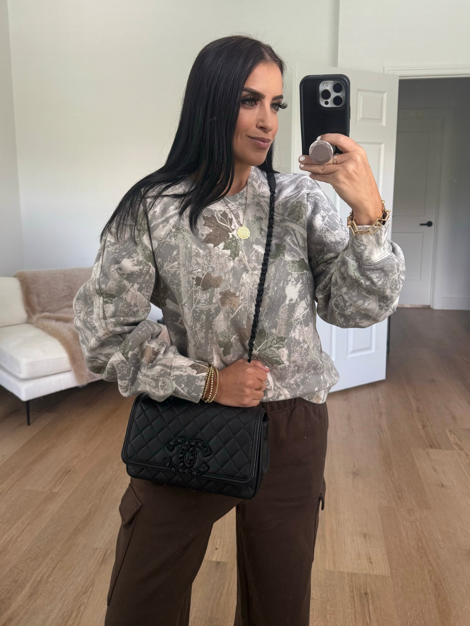 Abercrombie Raglan Classic Sunday Crew wearing size medium. No Boundaries Wide-Leg Fleece Pants wearing size medium. Adidas sneakers. 
