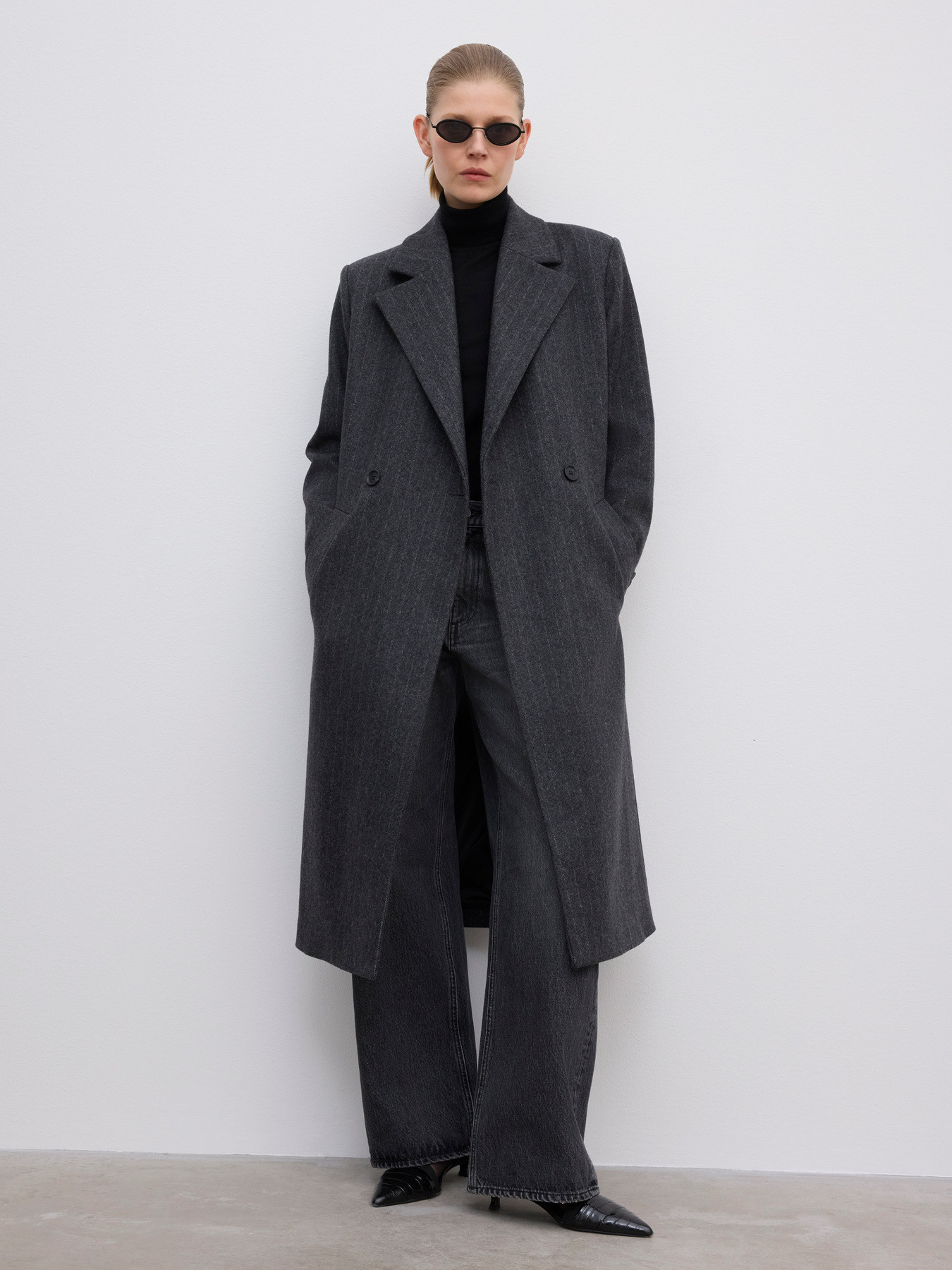 DB Pinstripe Coat | House of Dagmar | Dark Grey | Size 32 | 78% Wool 20% Polyamide 1% Elastane 1% Other fibres | House of Dagmar