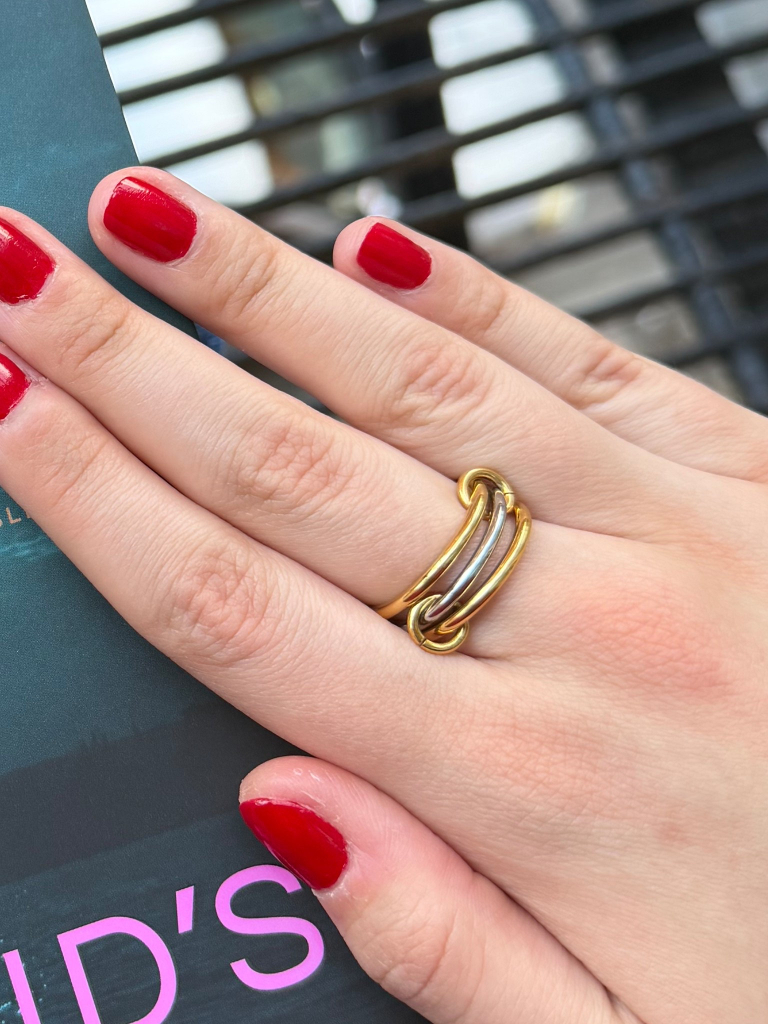 Spinelli ring dupe!