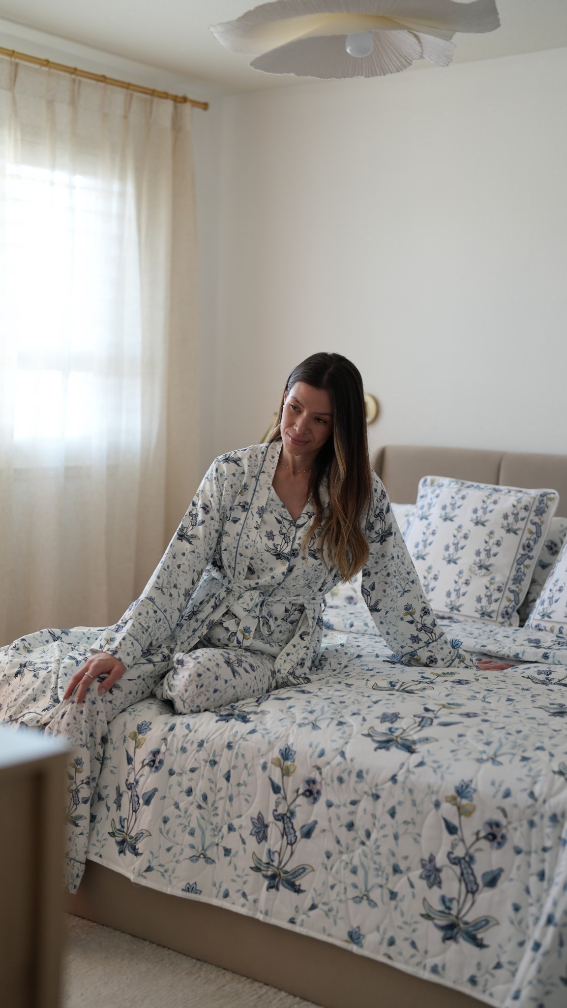 AD | Wrapped in luxurious comfort with Villa Cotton — Italian design that brings elegance to every moment, from rest to relaxation.
Wearing my favorite pajama and robe set, and my bed is dressed in the dreamy Fiori collection: pillows, sheets, and duvet.
Effortless beauty. Everyday luxury. ✨🇮🇹 @villacottonhome 

✨ Discover the full Villa Cotton collection – your new favorites are waiting!
Use my exclusive discount code Pamela10 at checkout and treat yourself to timeless comfort and style.
🔗 https://villacotton.com/discount/Pamela10

🛍️ Don’t miss out – shop now!  #VillaCotton 

#LTKGiftGuide #LTKHome #LTKStyleTip