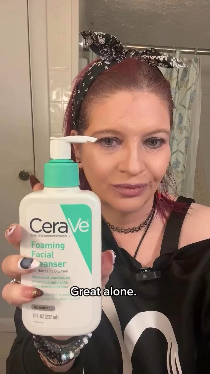 Gifted By @cerave @influenster 

The cleanser is effective and removed 90% of my makeup in one wash.  It rinses away cleanly and easily.  My face felt very clean; however it did leave my face feeling tight.  I think I need a more hydrating variation.

The AM 50 is the perfect daily moisturizer.  It’s lightweight and very hydrating.  It does take a bit to absorb and blend it.  I love that it’s a spf 50.  Both products are definitely worth trying out!

@influenster @cerave #complimentary #CeraVeGOATDuo #GiftedByCeraVeSkin#fightingmothernature #spf50