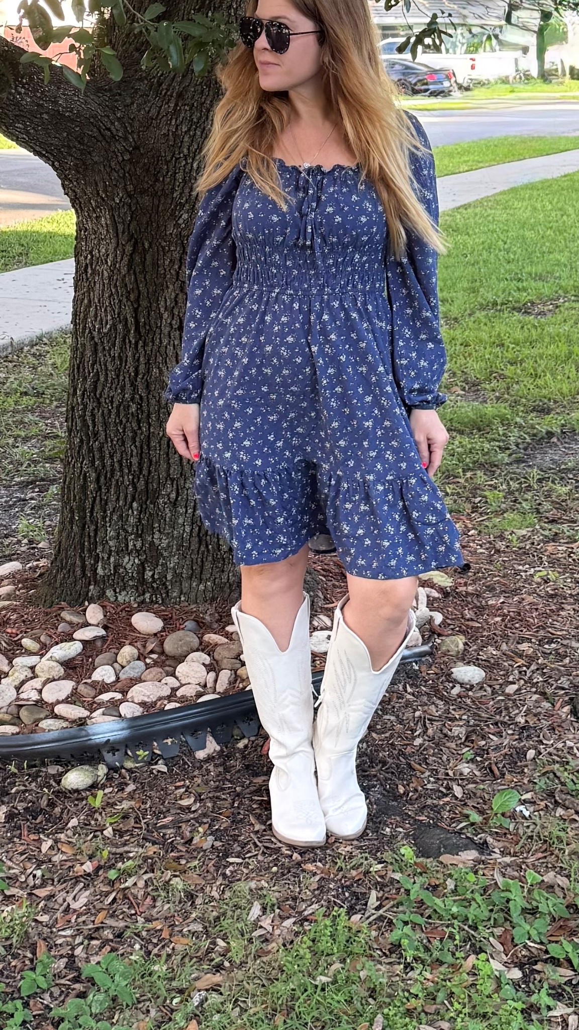 Okay but these Walmart fall dresses are giving everything 😍
So comfy, so flattering, and they look way more expensive than they are! I’ve been living in mine for every fall moment — pumpkin patch, school drop-off, coffee dates ☕️🎃
✨ All links are on my LTK — you need these before they sell out!
#LTKFinds #WalmartStyle #MomStyle #FallFashion #AffordableFinds #OOTD #LTKFall #WalmartOutfit

#LTKMidsize #LTKPetite #LTKOver40