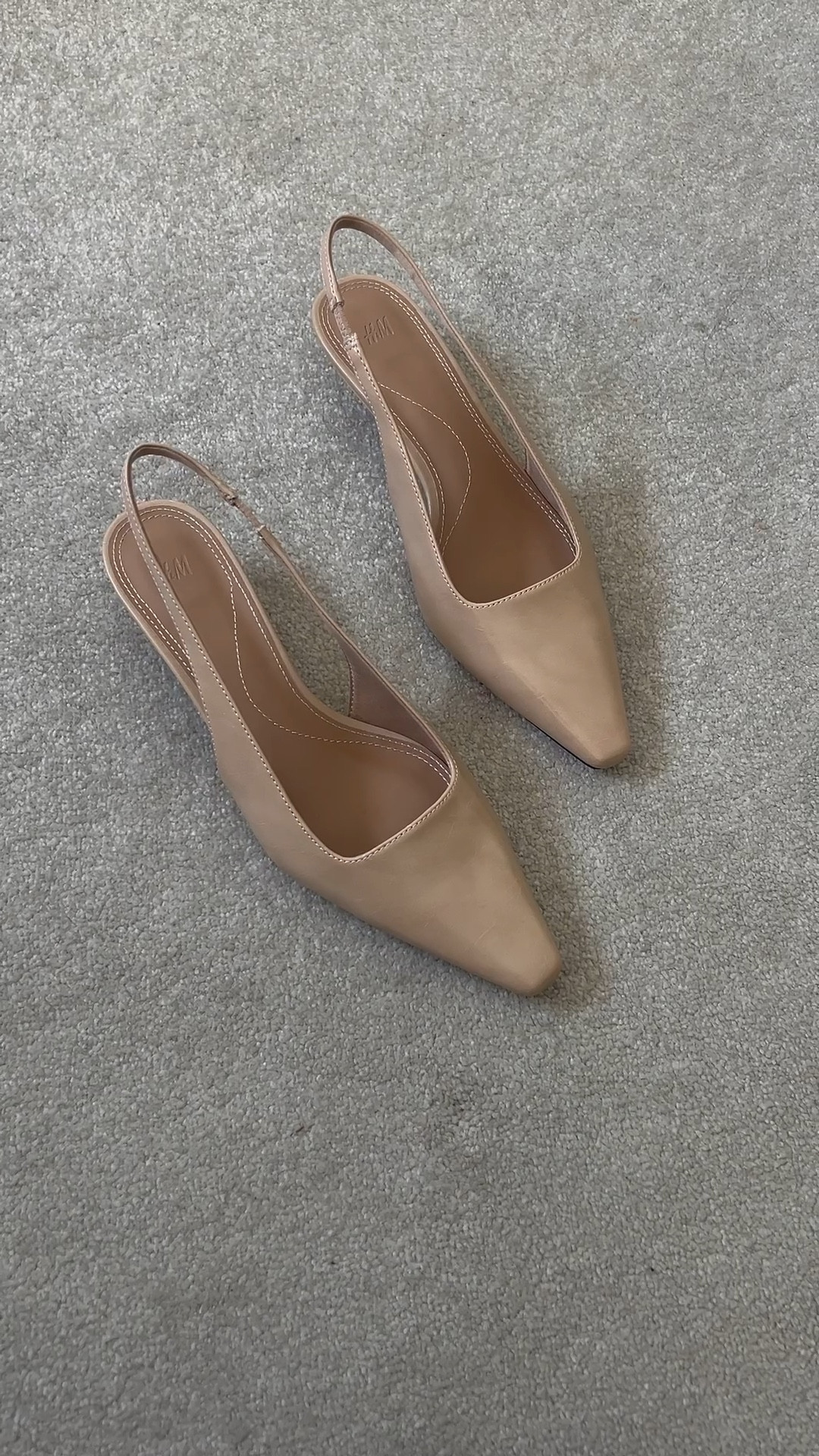These little kitten heels from H&M are really cute and oh my so comfortable. I’m all in for a kitten heel 

#LTKstyletip #LTKjeans #LTKuk