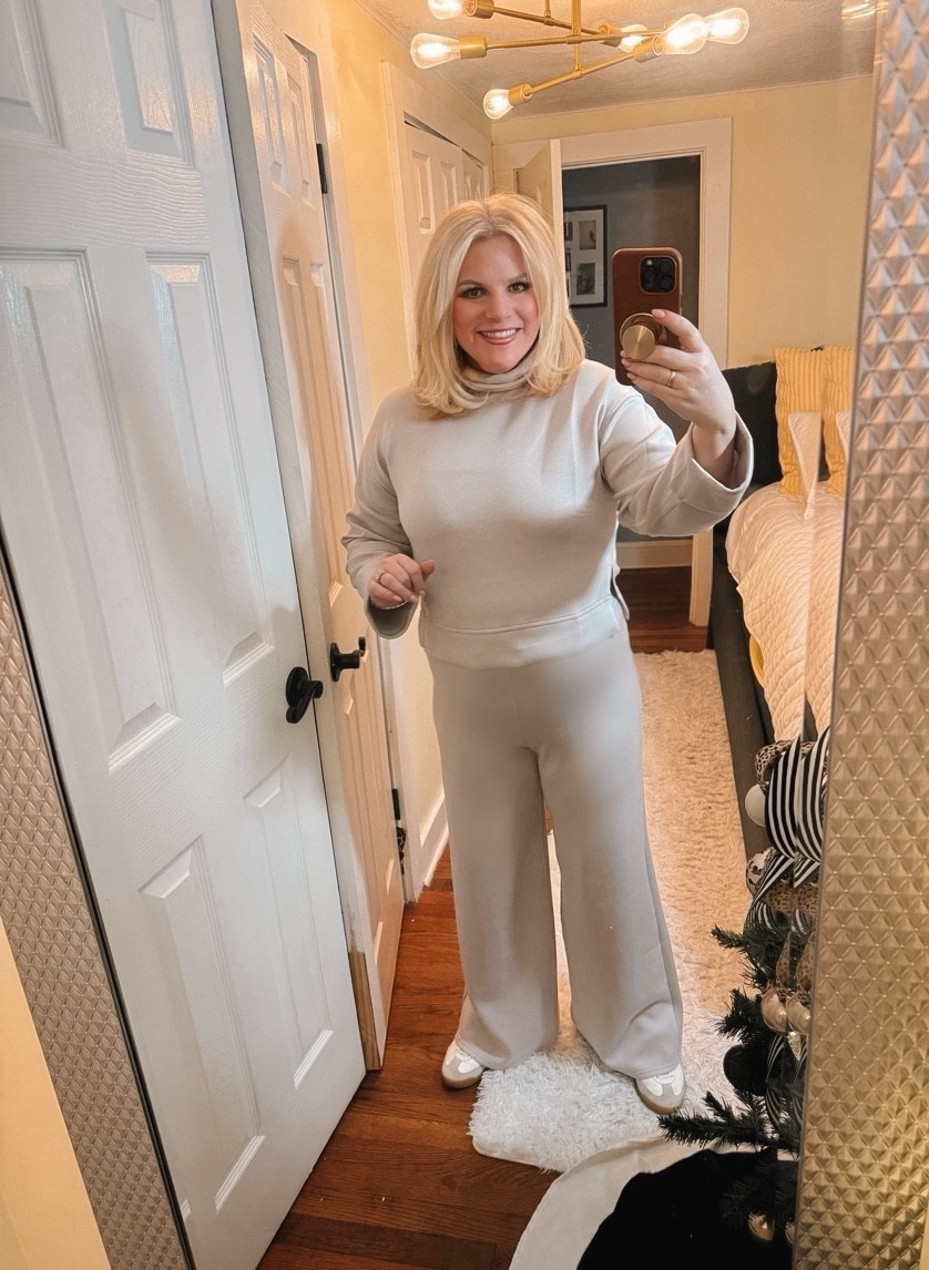 Spanx Air Essentials.... where have you been foe every long haul flight I had to take before?
I'm not kidding, I get the hype now. I understand why these have a cult following. Nothing else feels as good as these.
These are more comfortable than any pajamas that I've ever owned.

Comfortable, winter outfits, travel outfits, vacation outfits ,  cozy set

#LTKMidsize #LTKTravel #LTKActive