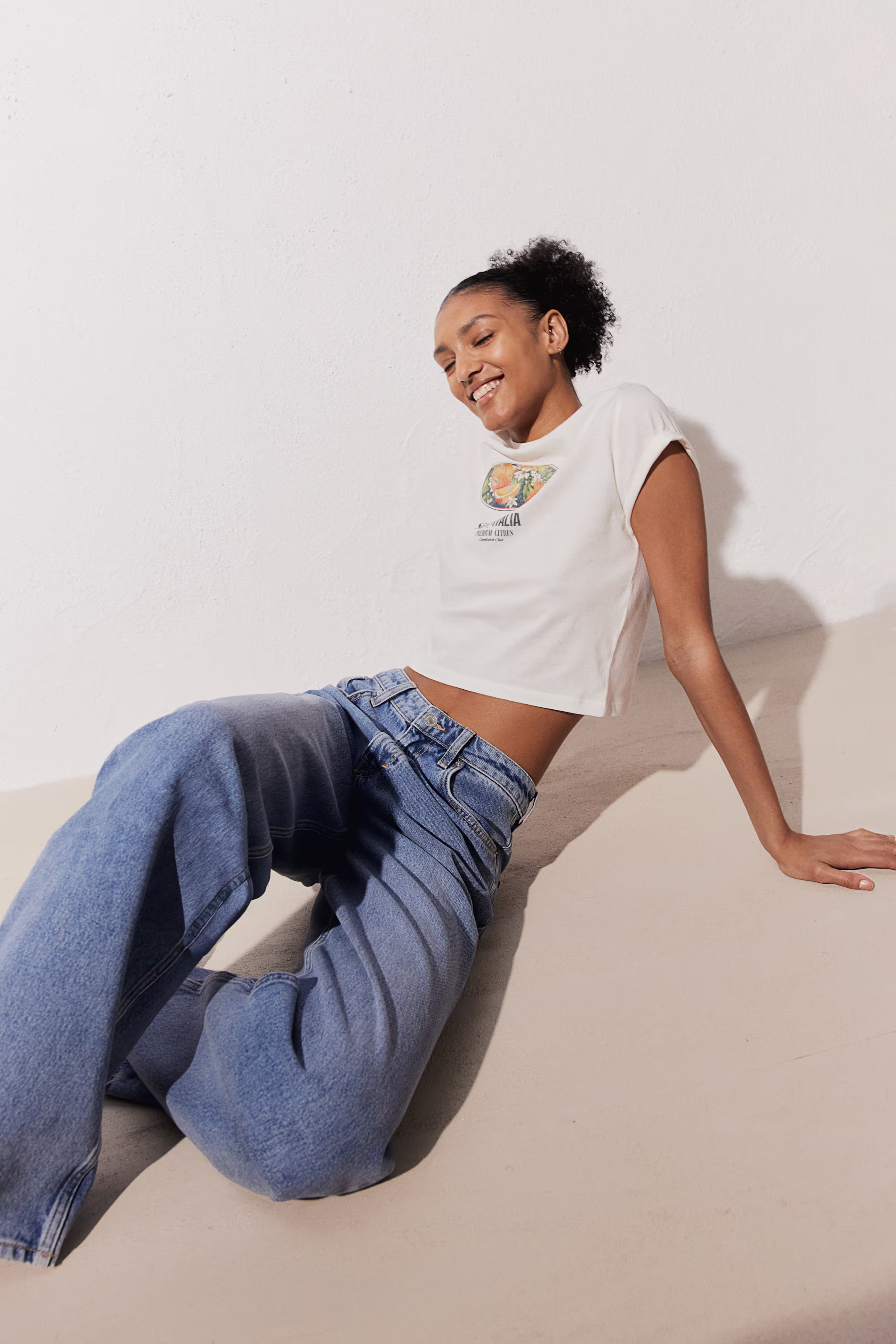 Printed T-shirt - Round neck - Short sleeve - Cream/Oranges - Ladies | H&M GB | H&M (UK, MY, IN, SG, PH, TW, HK)